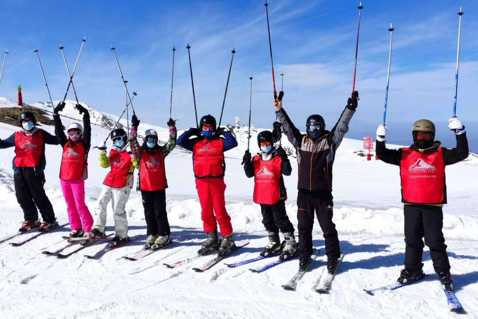 Snowmotion ofrece clases y alquiler de equipos de esquí y snowboard