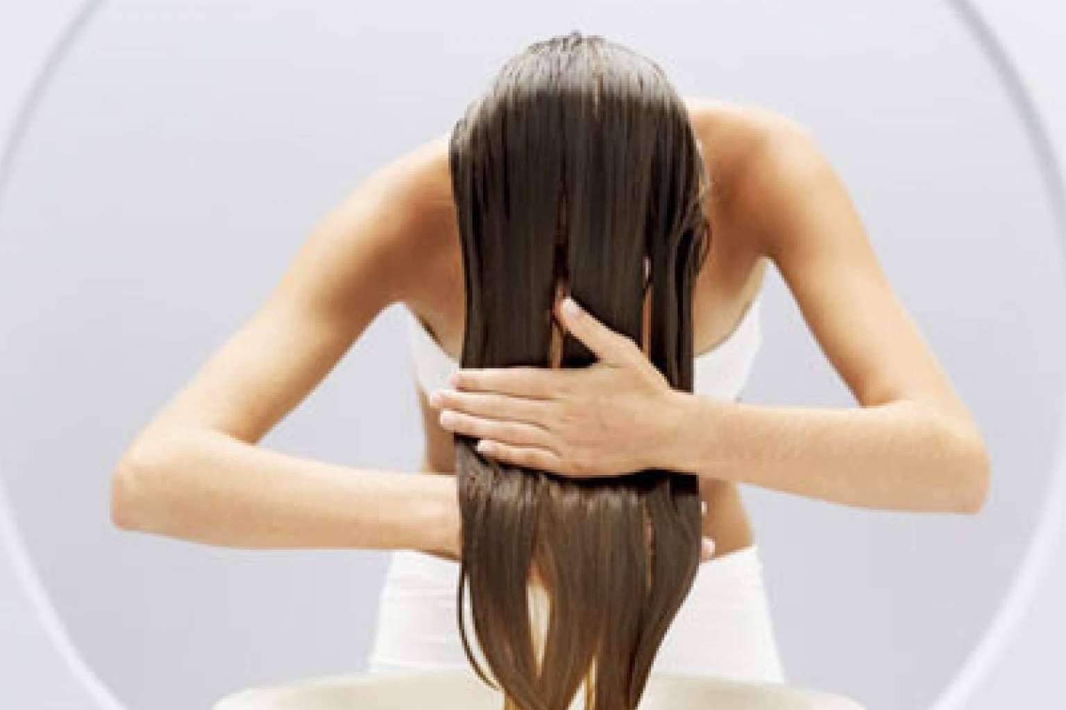 ¿Cómo mejorar el  cabello seco y encrespado? Los acondicionadores leave in de Toni & Guy