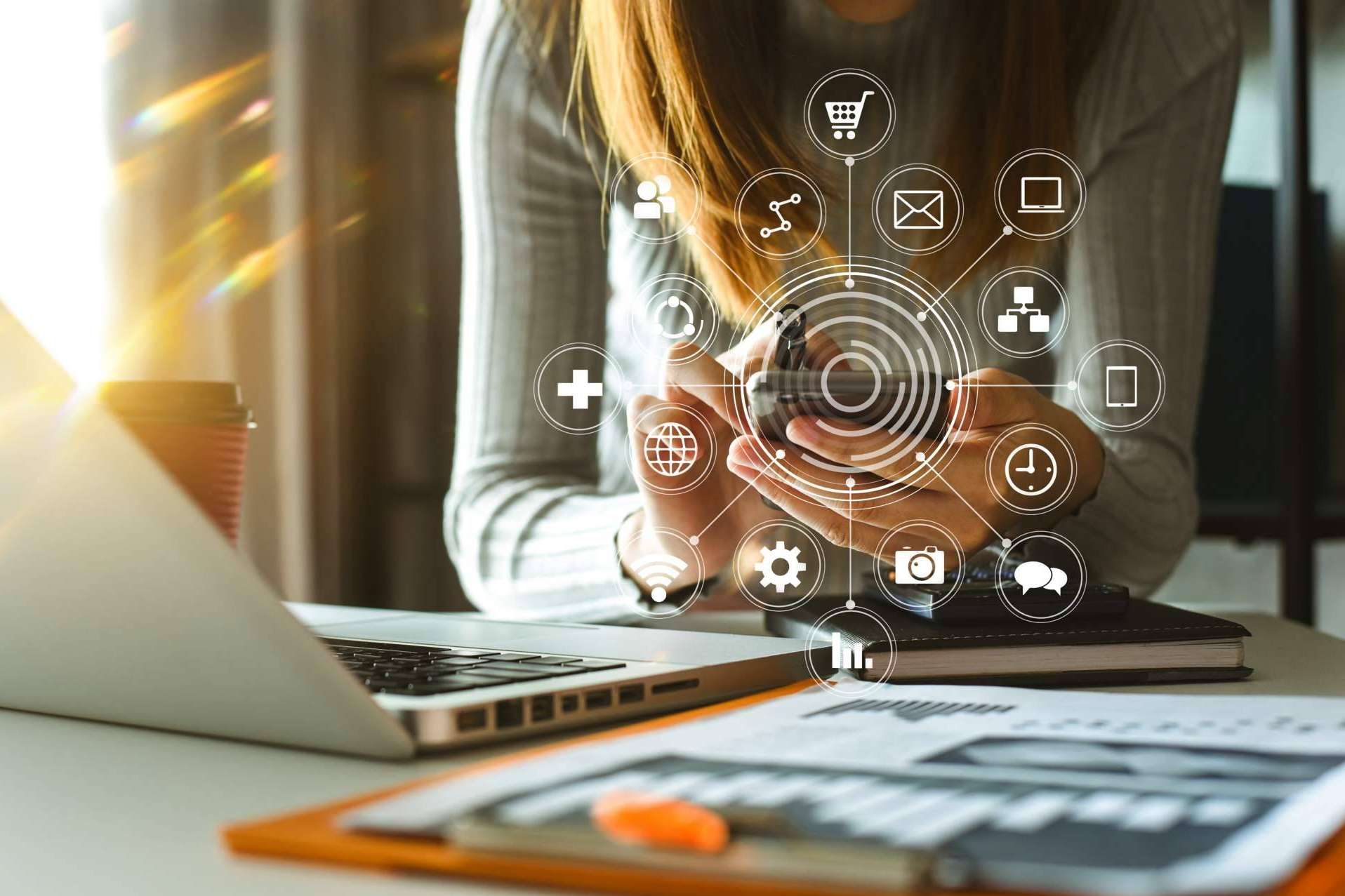 Expertos en soluciones de marketing digital Valladolid para las empresas con El Abuelo Mirando
