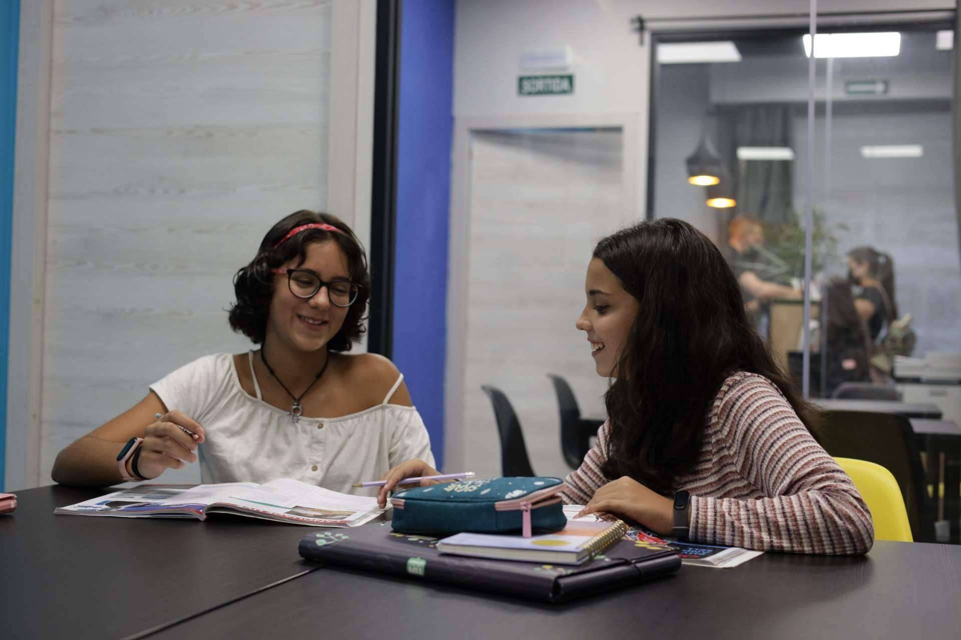 Beneficios de aprender inglés desde niño, por Bravo Academy