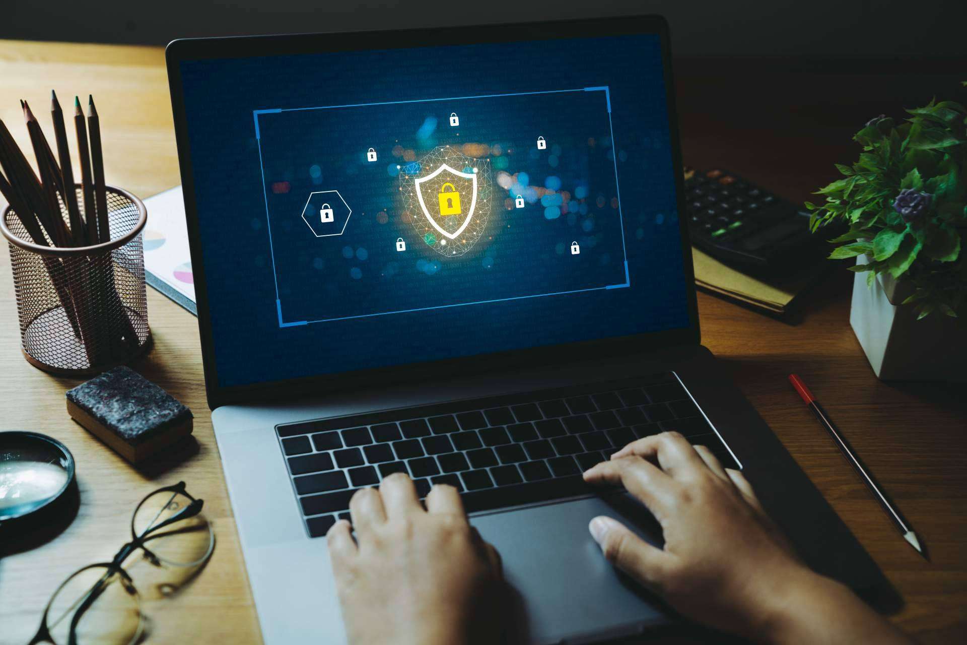hackrocks informa sobre la importancia de la seguridad informática en la actualidad