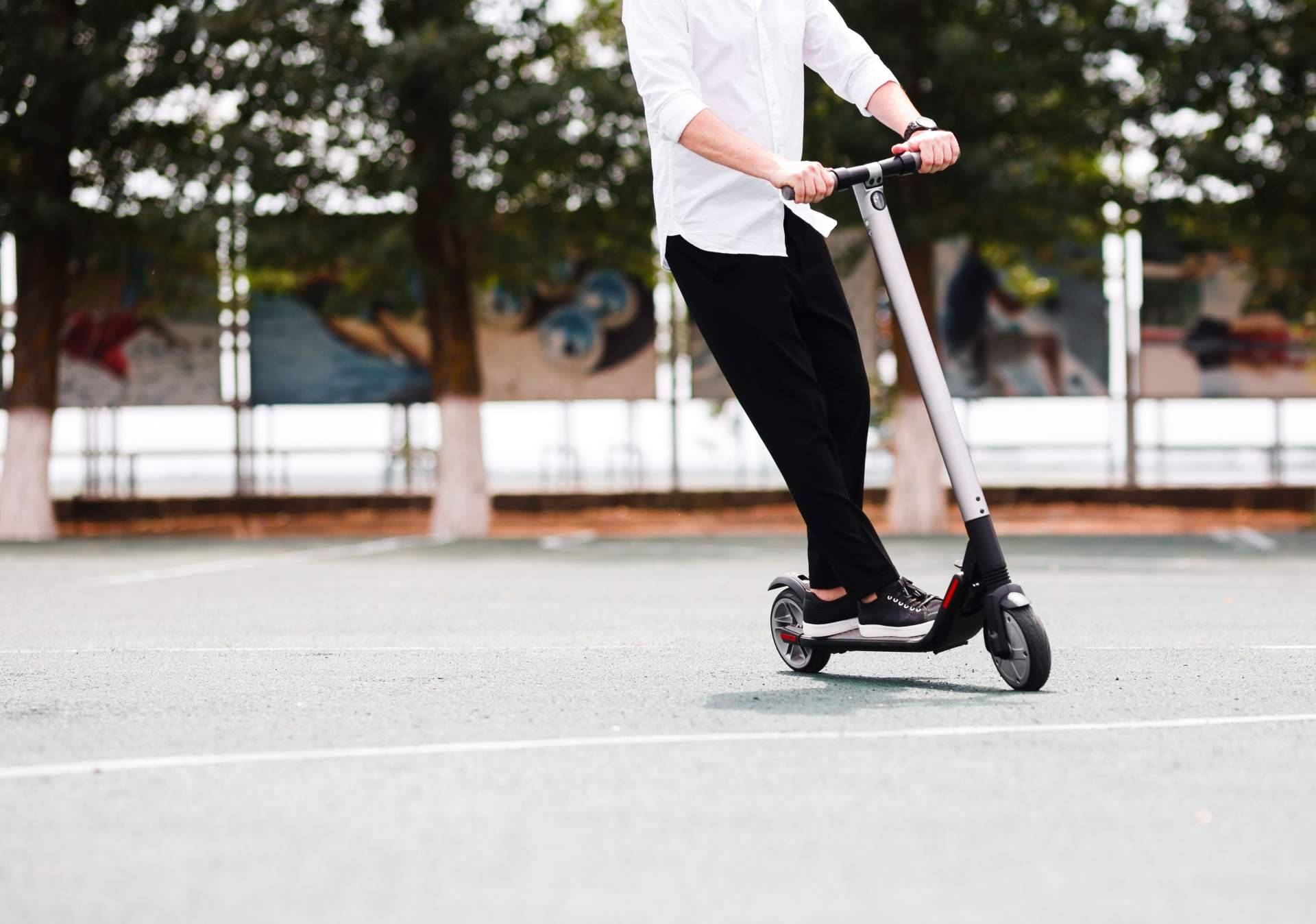 Los múltiples elementos que ofrece Talleres Lynx para personalizar patinetes eléctricos en Barcelona