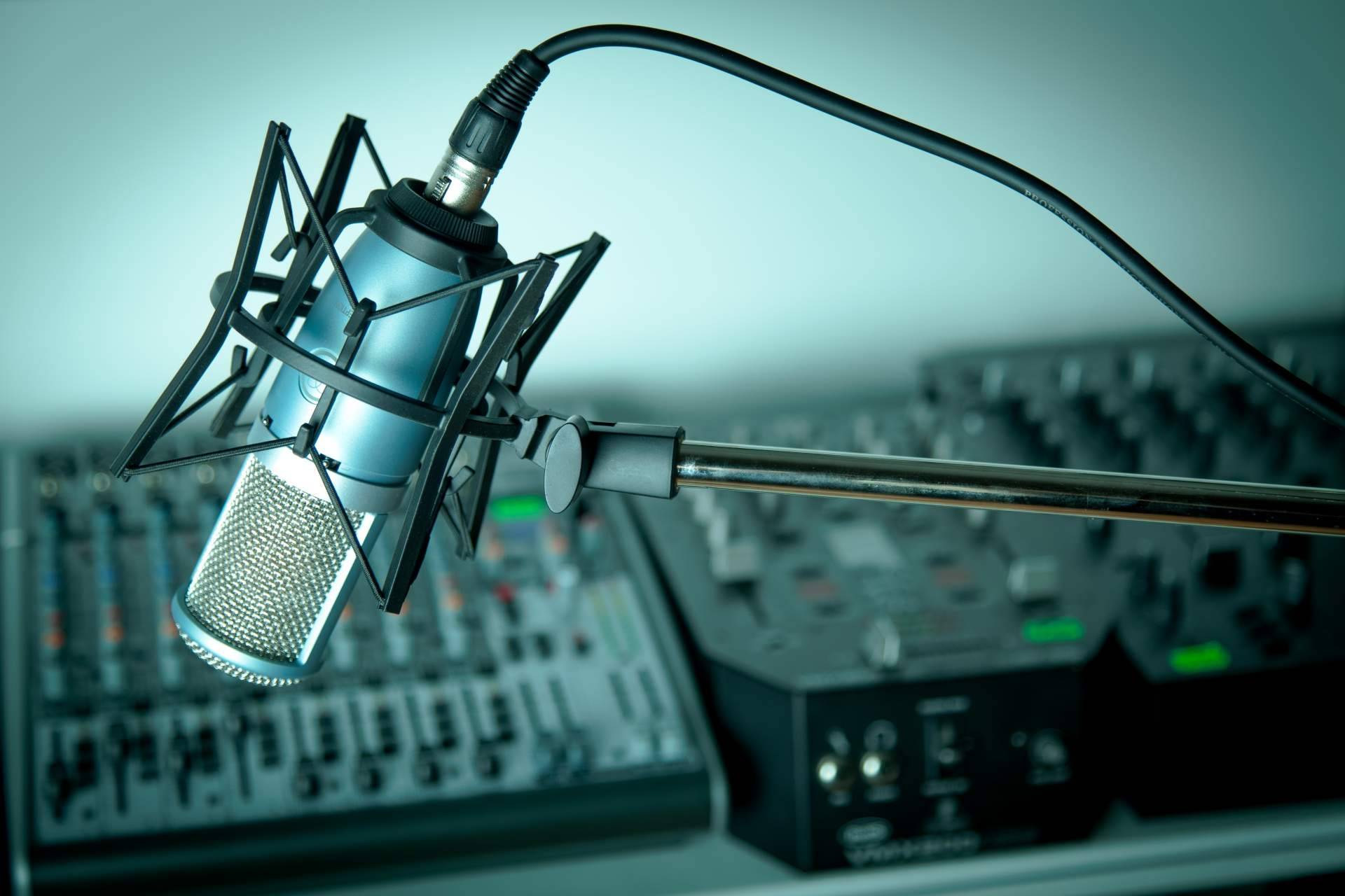 Fernando Acaso ofrece el curso de iniciación en locución y doblaje