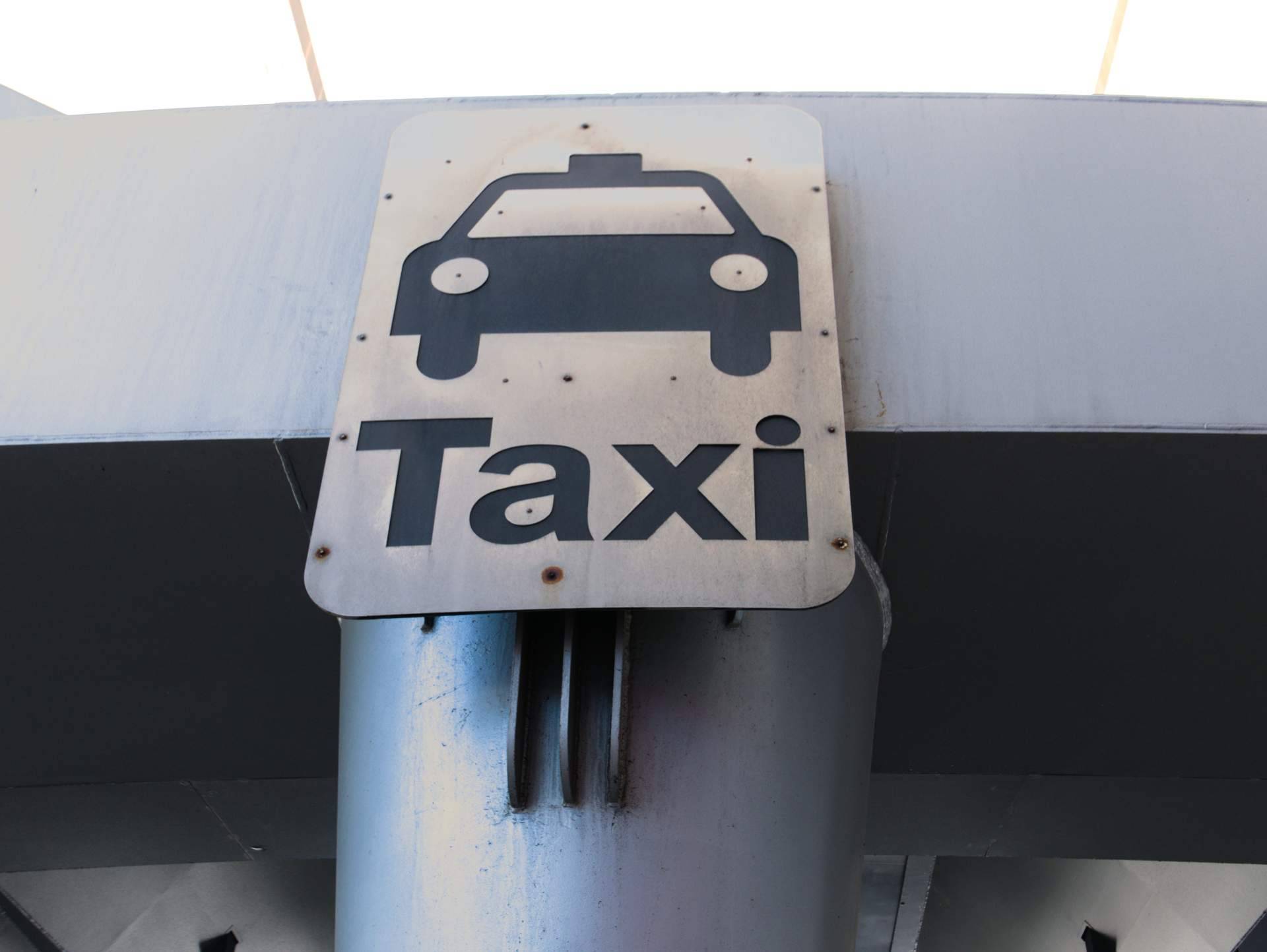 Servicios de taxi en Málaga gracias a la empresa Taxi Málaga Airport Charly Transfer 24 Hours