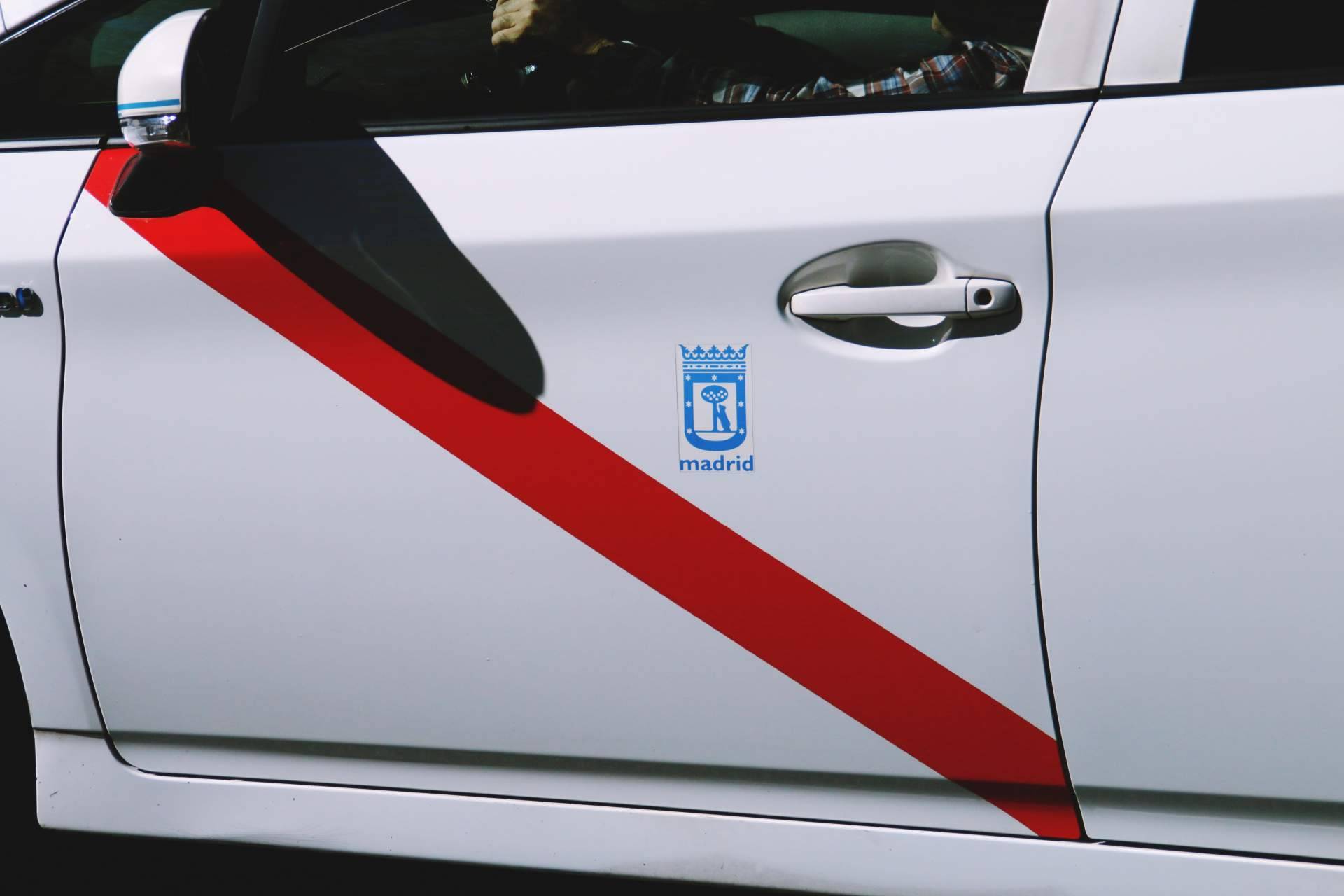 Taxi, transfer o VTC al aeropuerto de Madrid de la mano de Nordisk Taxi