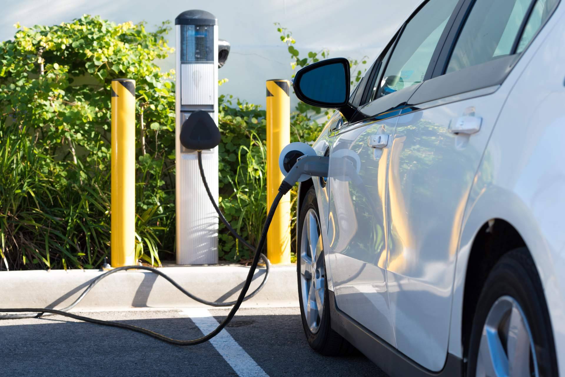 Quality Solar apuesta por los cargadores de coches eléctricos