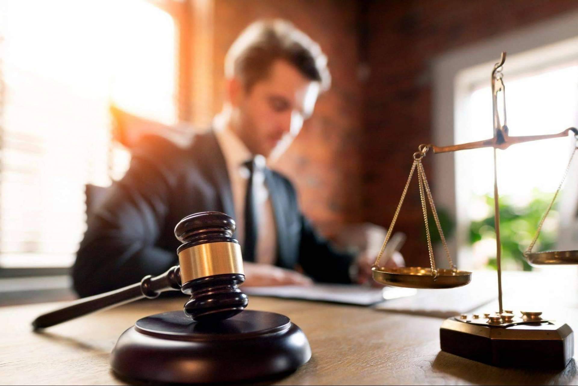Los trámites habituales en los que un abogado puede ser de ayuda, por Alcalde Abogados