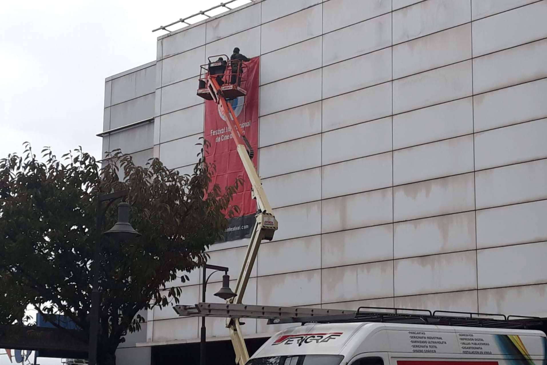 Las plataformas elevadoras, una maquinaria polivalente