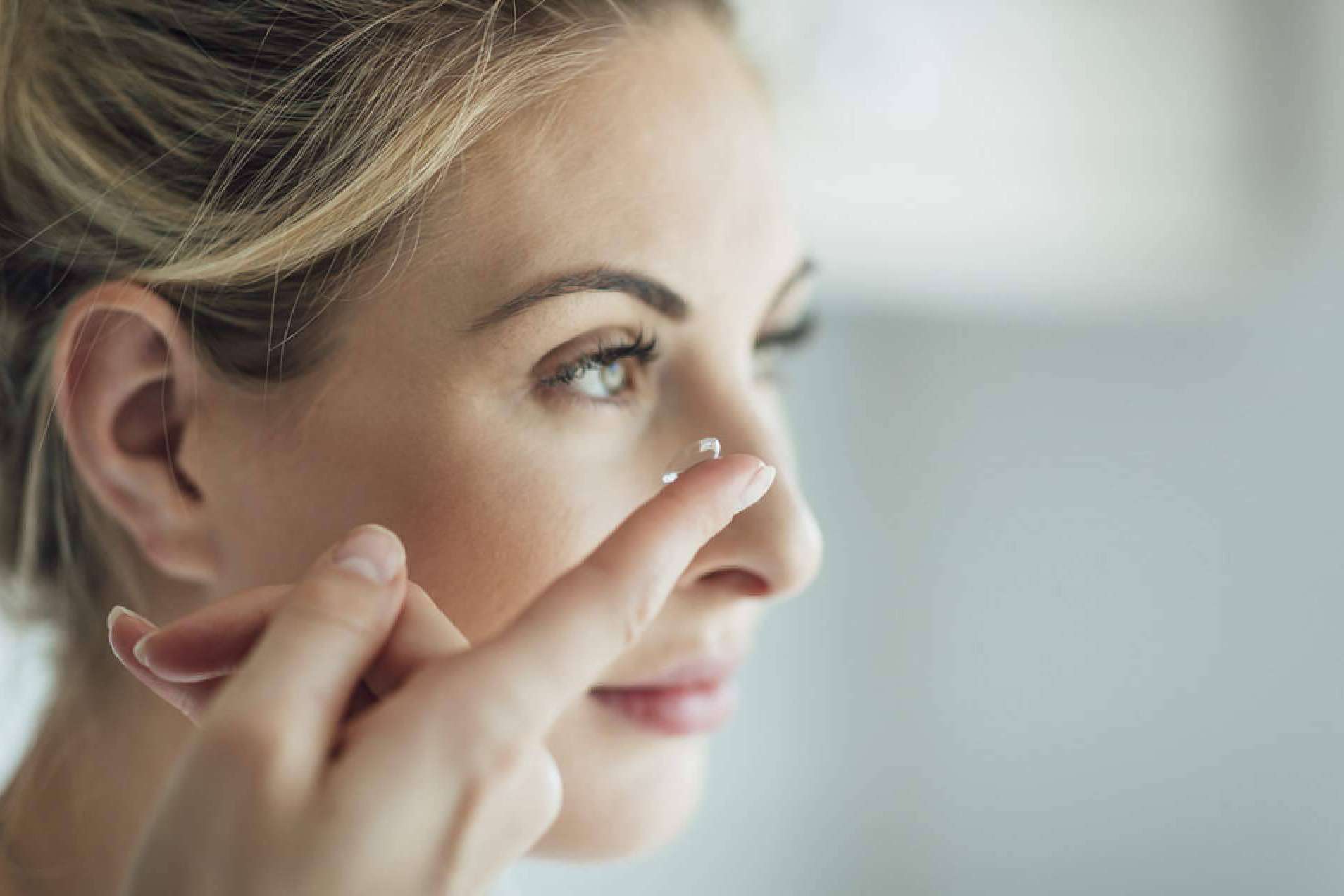 Tratar la irritación ocular con las soluciones en gotas