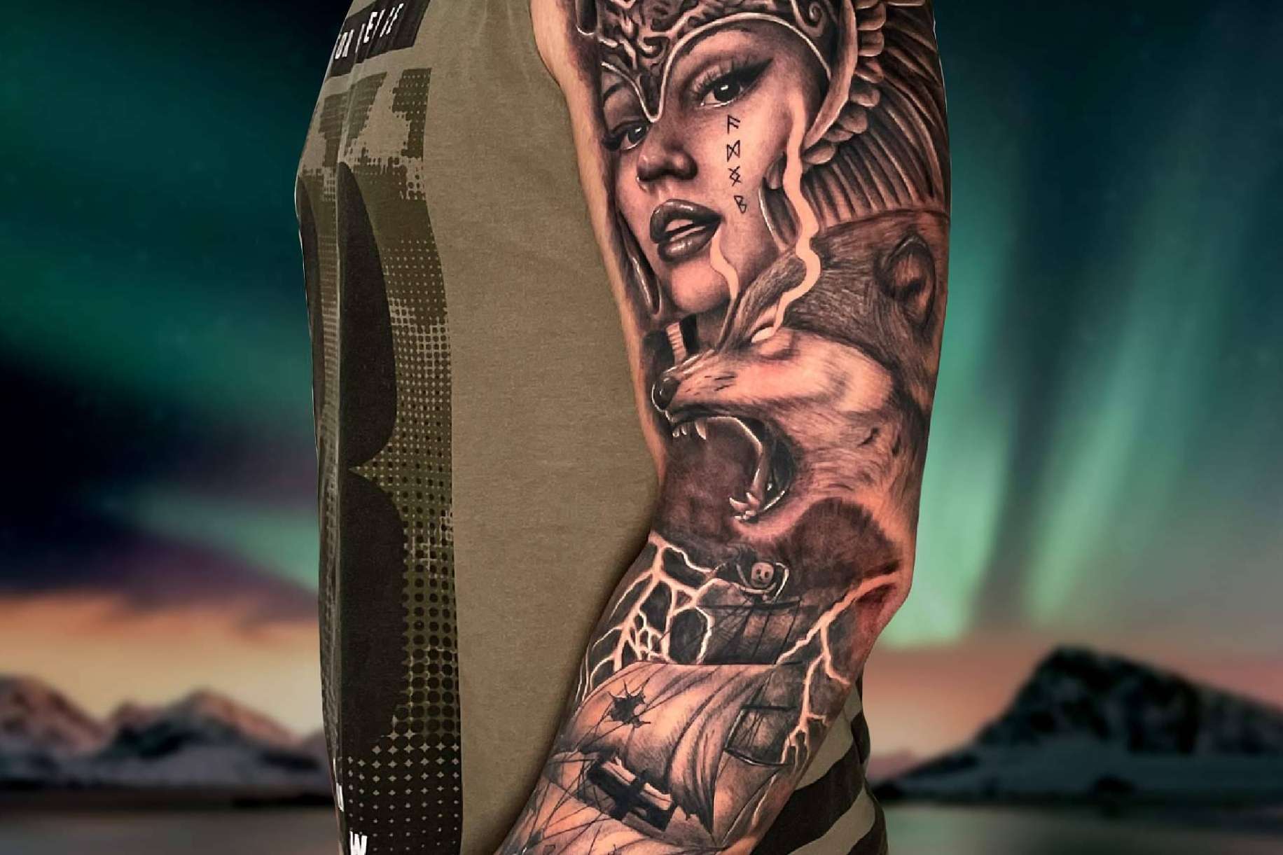 Losie Tatto Art, en Murcia, es un estudio de tatuajes especializado en realismo, microrrealismo y trazo fino