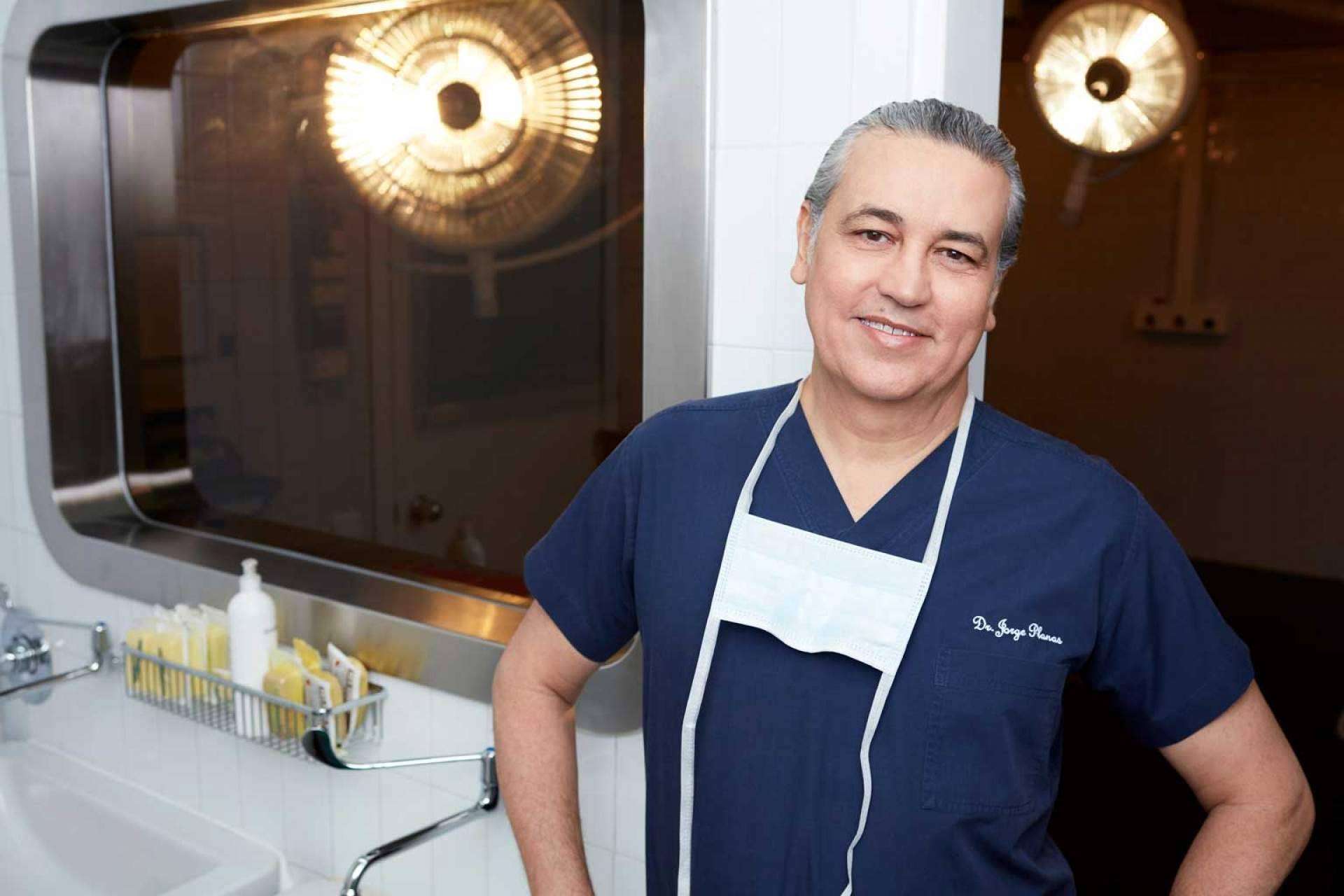 ¿Qué es exactamente la abdominoplastia?, por el Dr. Jorge Planas