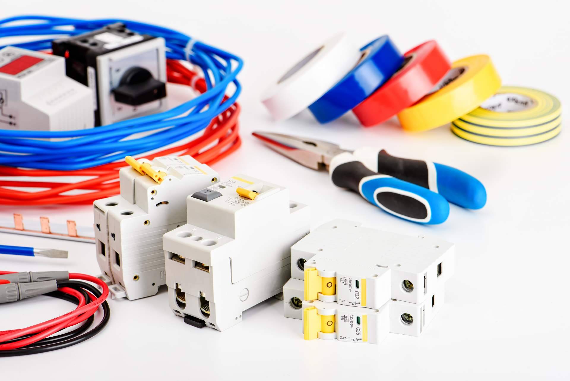 Cadenza Electric, el proveedor material eléctrico Schneider Electric