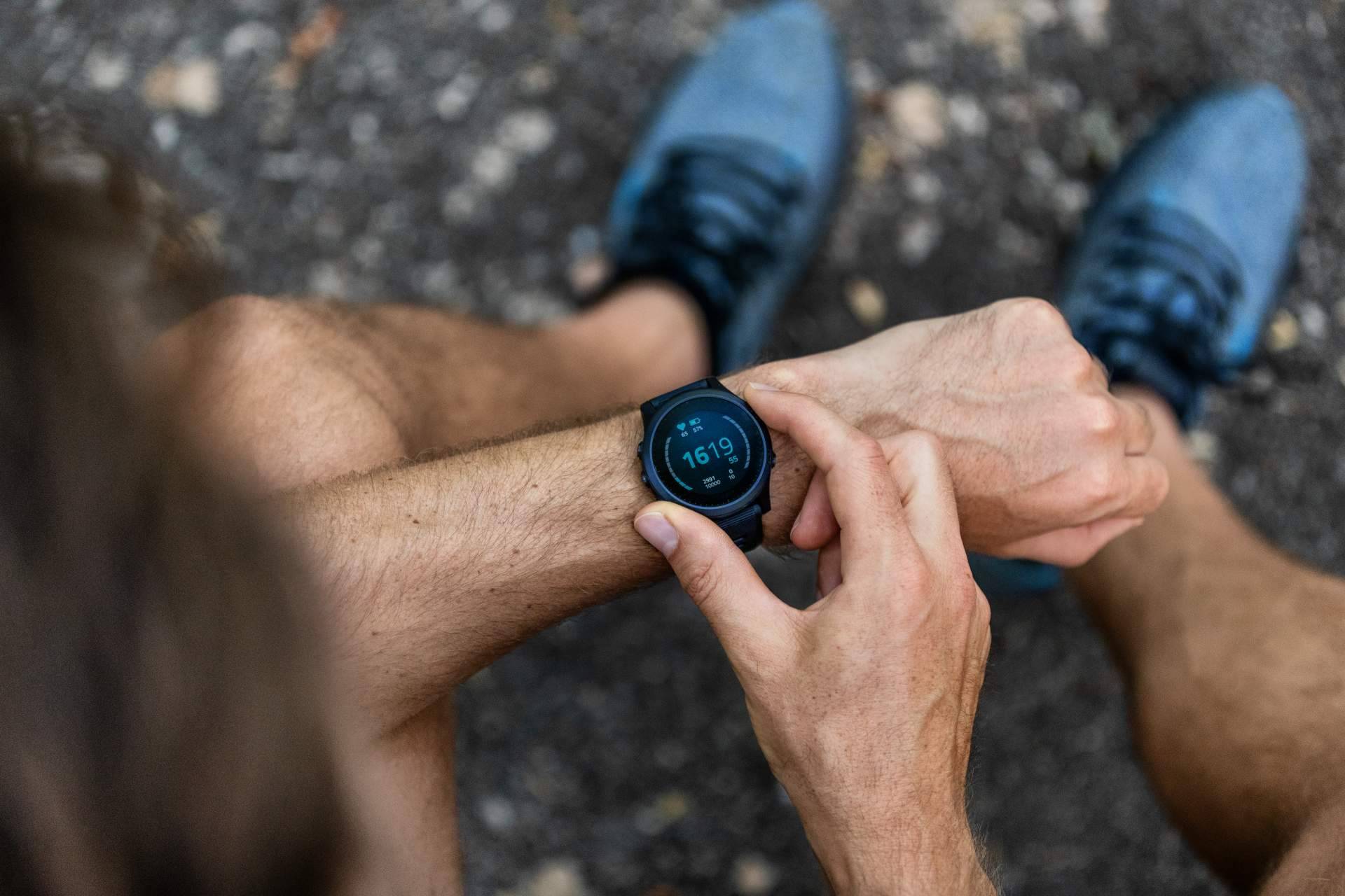 Expertos en relojes GPS ayudan a elegir un smartwatch con 4 trucos para no arrepentirse de una compra