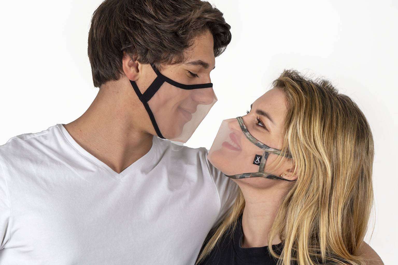 Las mascarillas siguen siendo el accesorio indispensable para protegerse contra las nuevas variantes