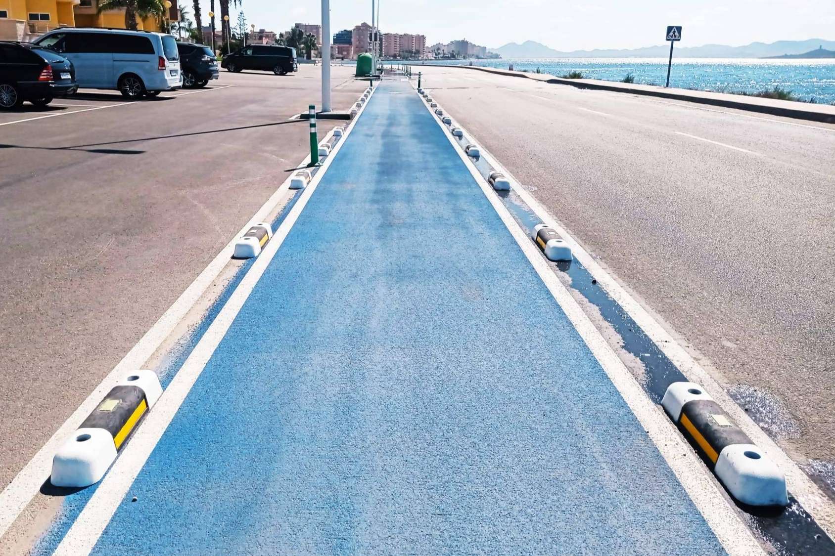 Uso de materiales reciclados para la instalación de un carril bici en Murcia, por GB Solutions