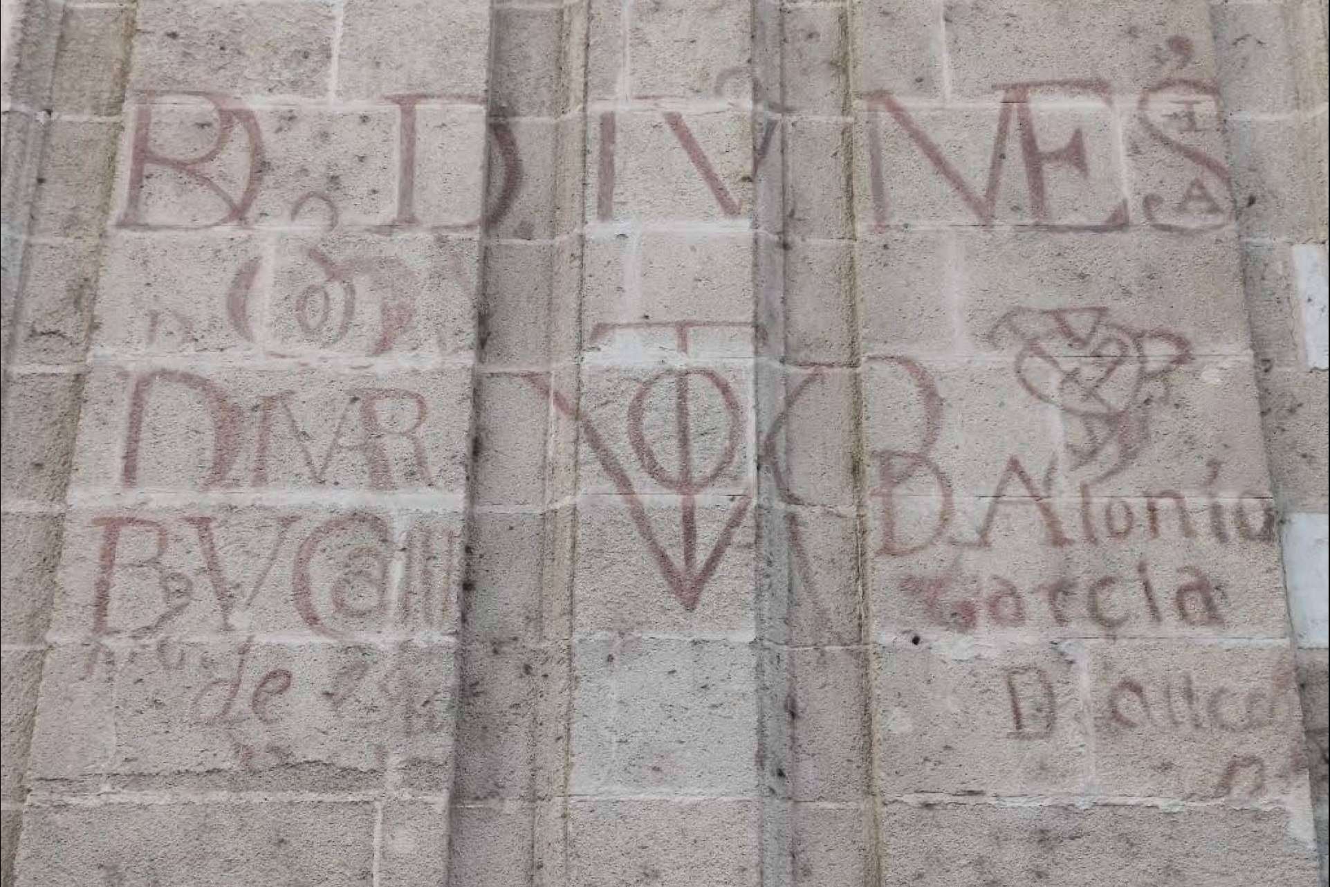 Los vítores de Sevilla y la catedral como puntos de interés en las visitas de TuGuíadeSevilla.com