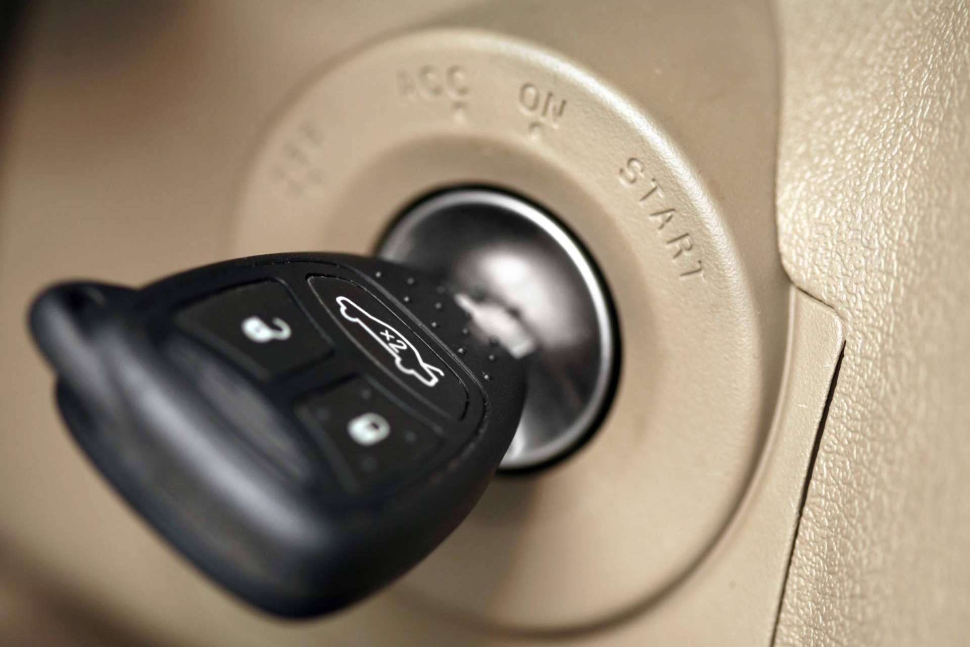 ¿Dónde encontrar servicios de duplicados urgentes de llaves de coche y moto? EGINER