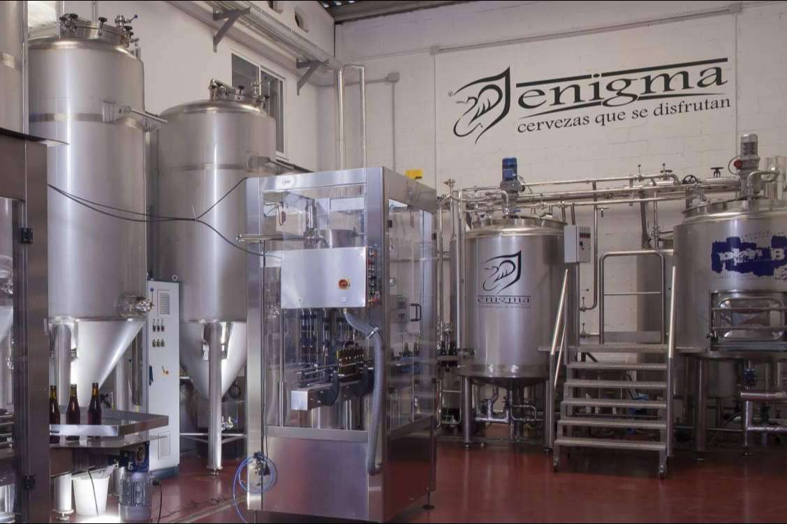 Elaboración de cervezas e hidromiel artesanales de manera ecoeficiente con energía verde