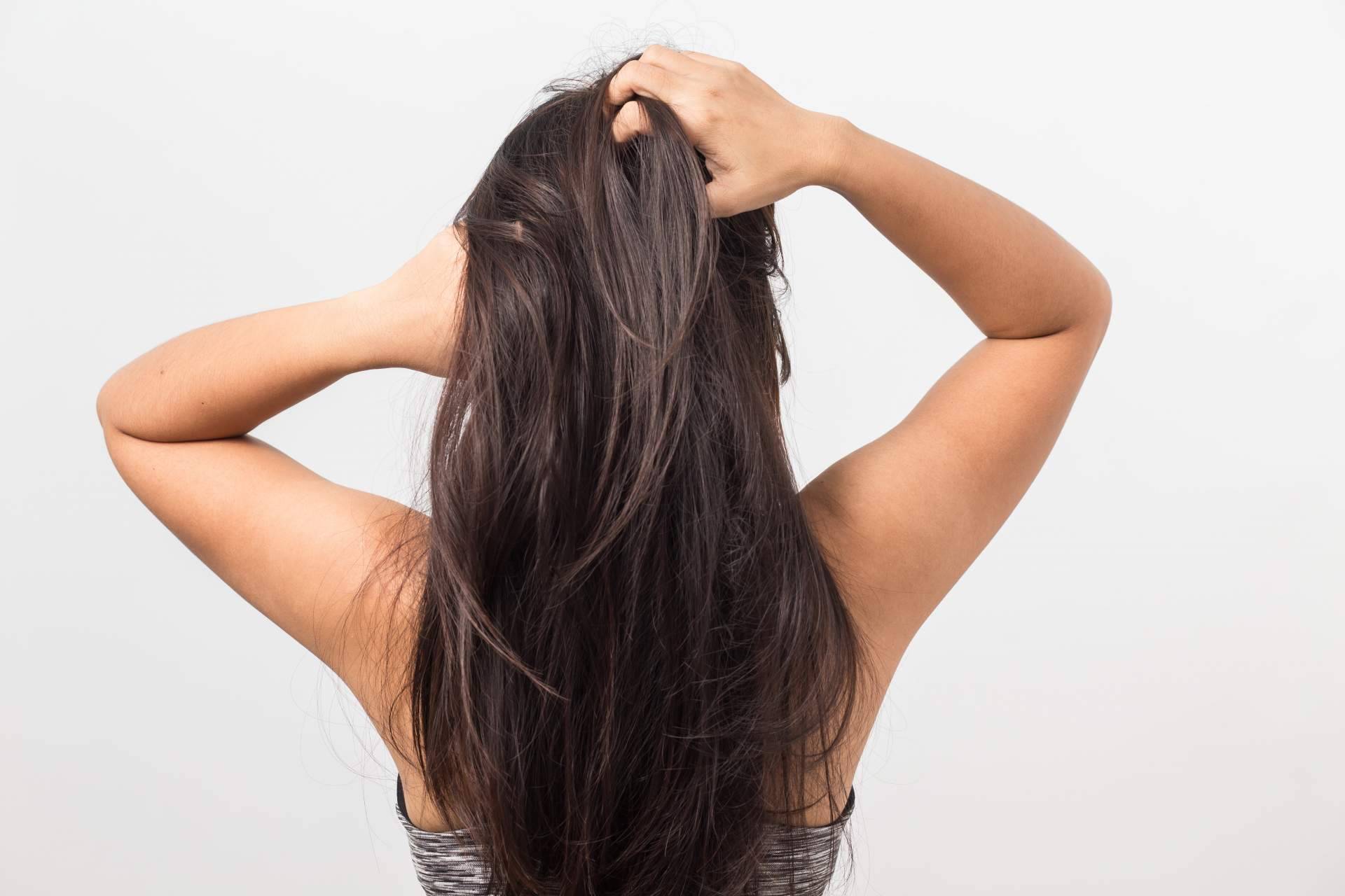 Evitar la caída del cabello y fortalecer los folículos con la solución MHS-Mesohair de DSD de Luxe