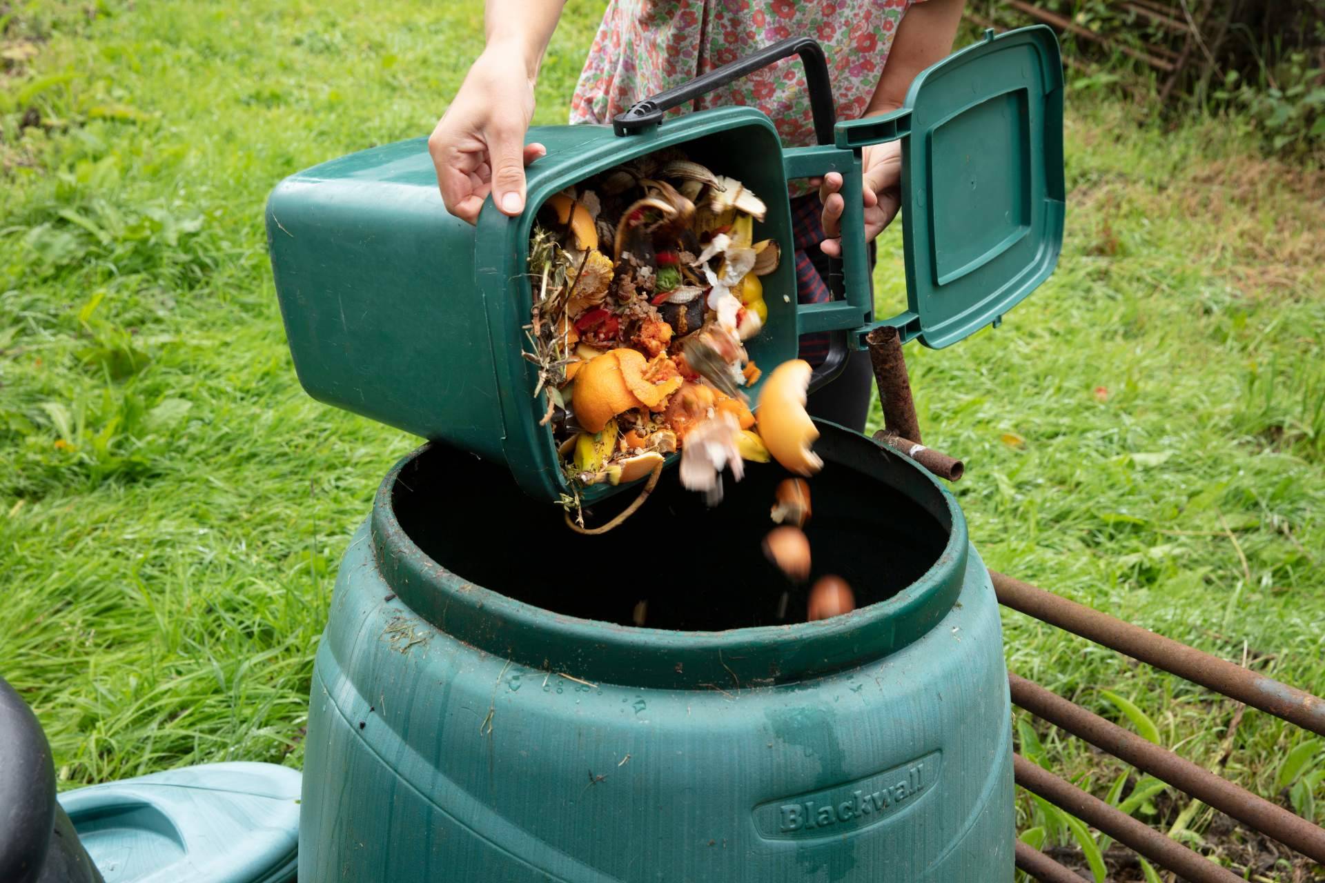 La Tienda del Jardín ofrece compostadores para convertir los residuos en abono