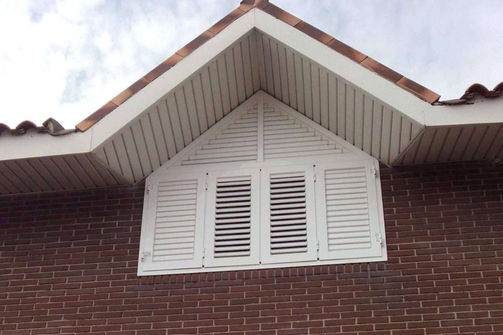 Mallorlux ofrece seguridad y elegancia con las persianas mallorquinas de aluminio