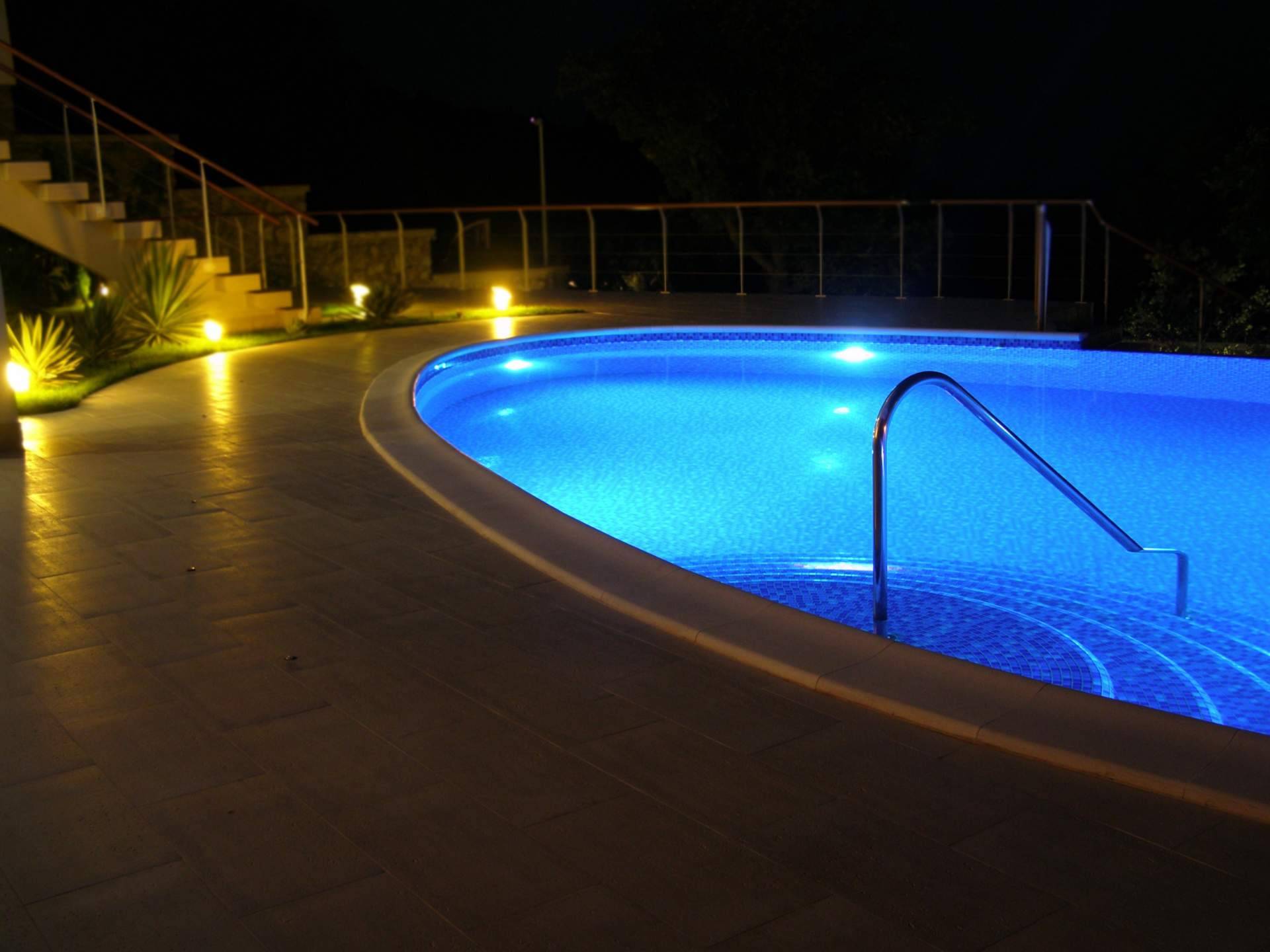 Iluminación para piscinas de la mano de Swimhome