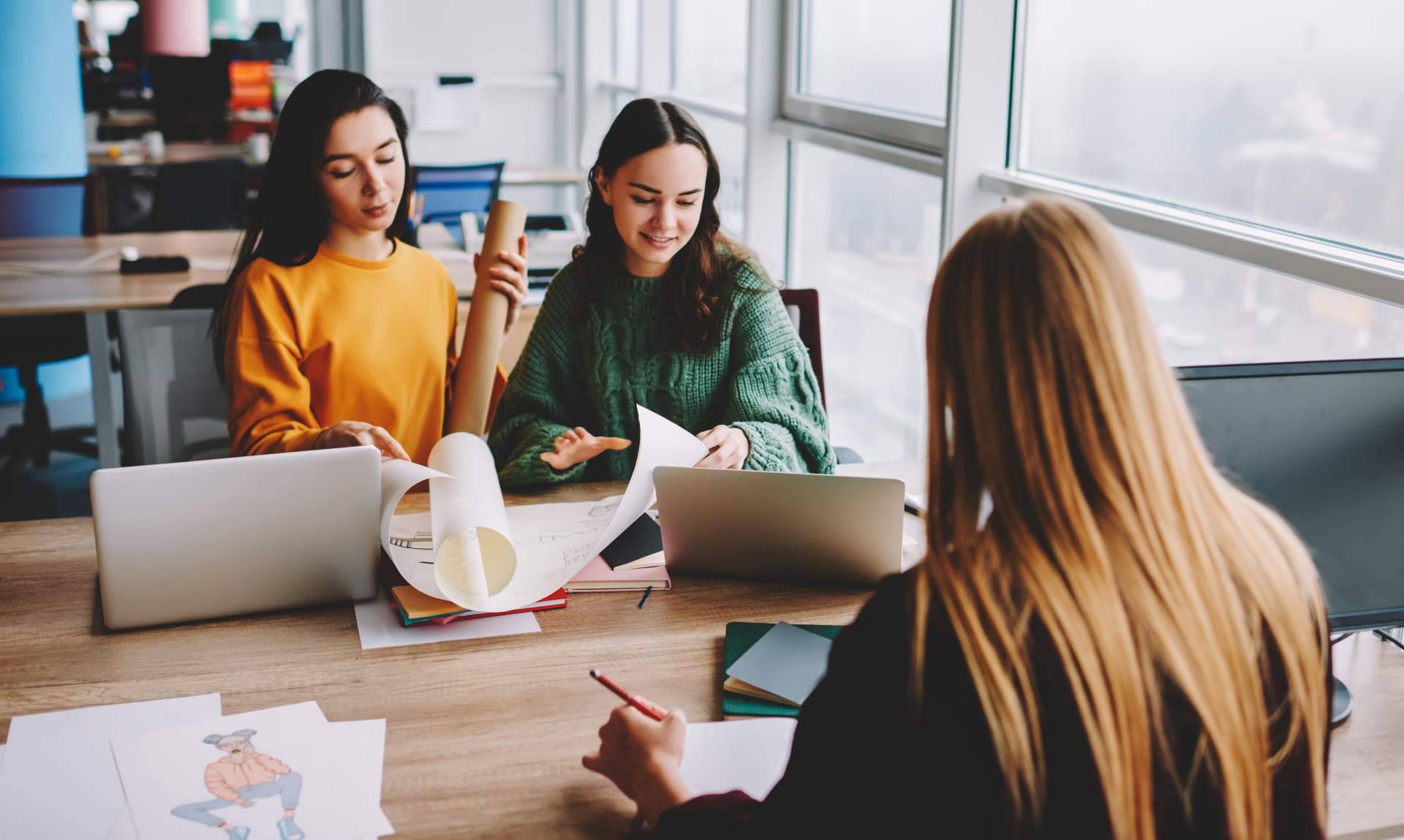 La academia TFG Ayuda Universitaria ofrece descuentos en sus tutorías