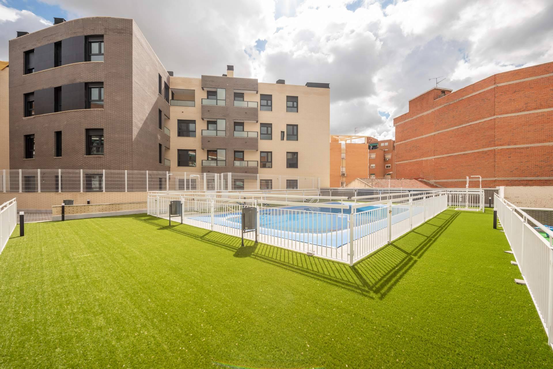 Las normas en una propiedad horizontal que dispone de piscinas comunitarias, por Bazán Abogados