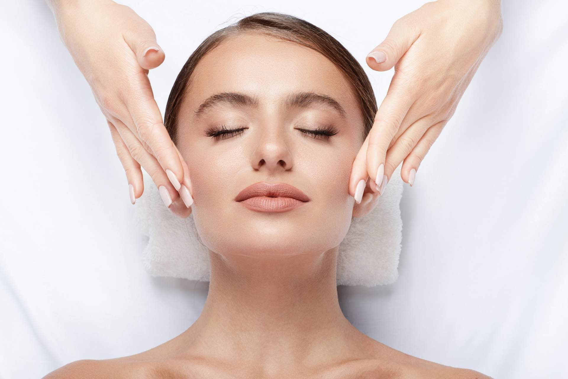 ¿En qué consiste el tratamiento con hilos tensores?, por Alluring Clinic