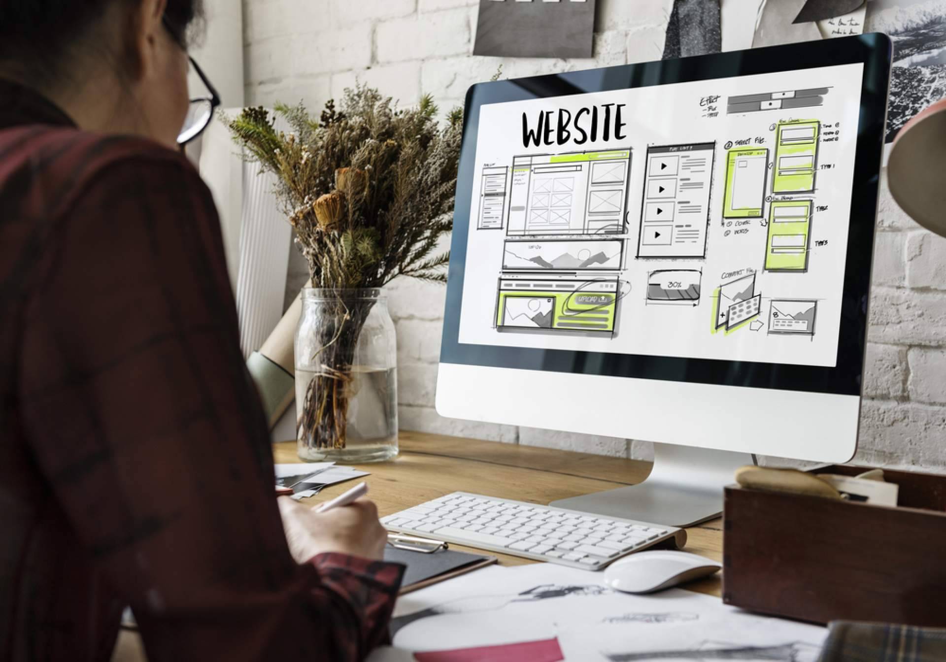 La empresa Destaca se encarga de gestionar el mantenimiento web de negocios digitales