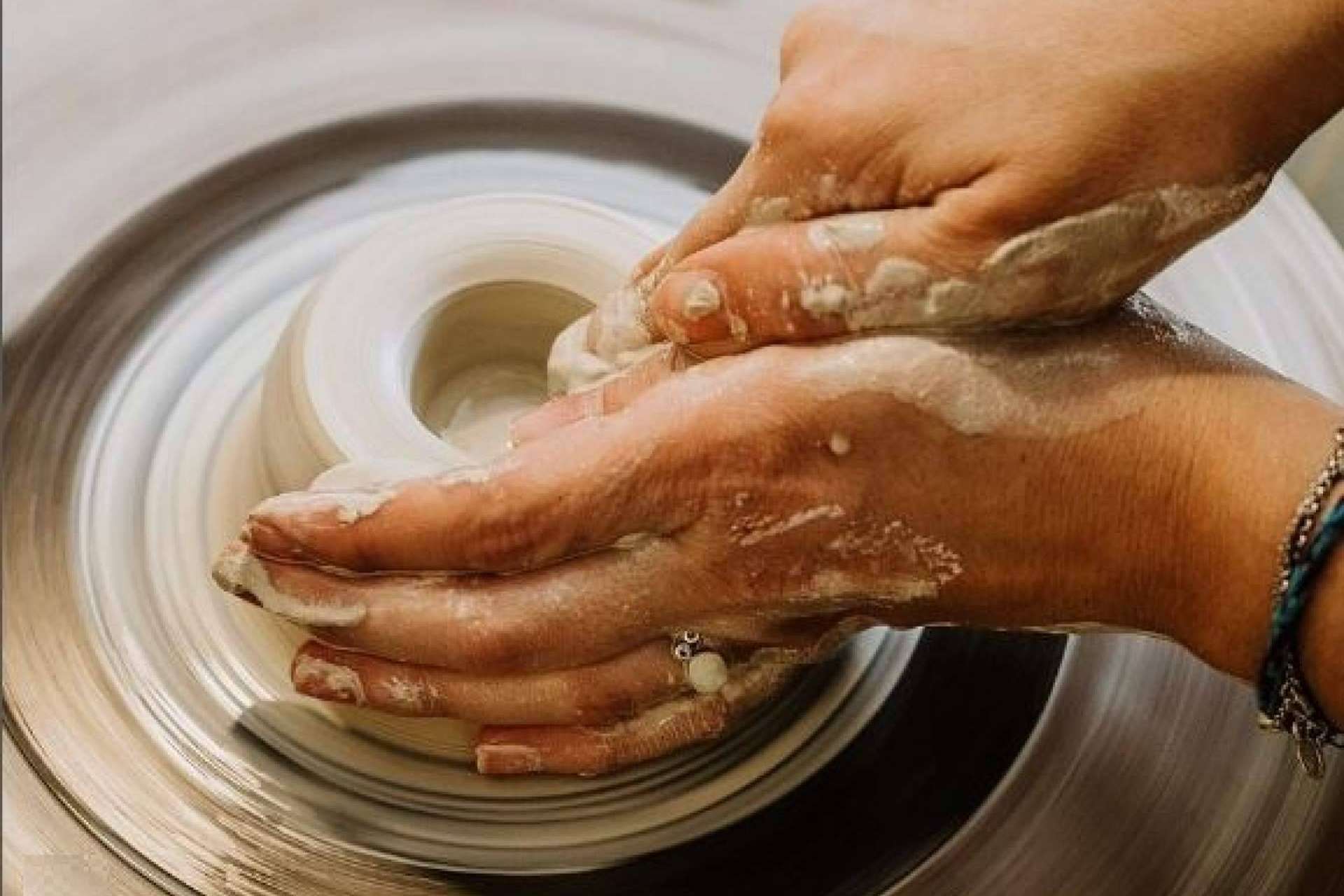 'Fabricando Experiencias' es una comunidad de ocio y turismo formada por productores artesanos del país