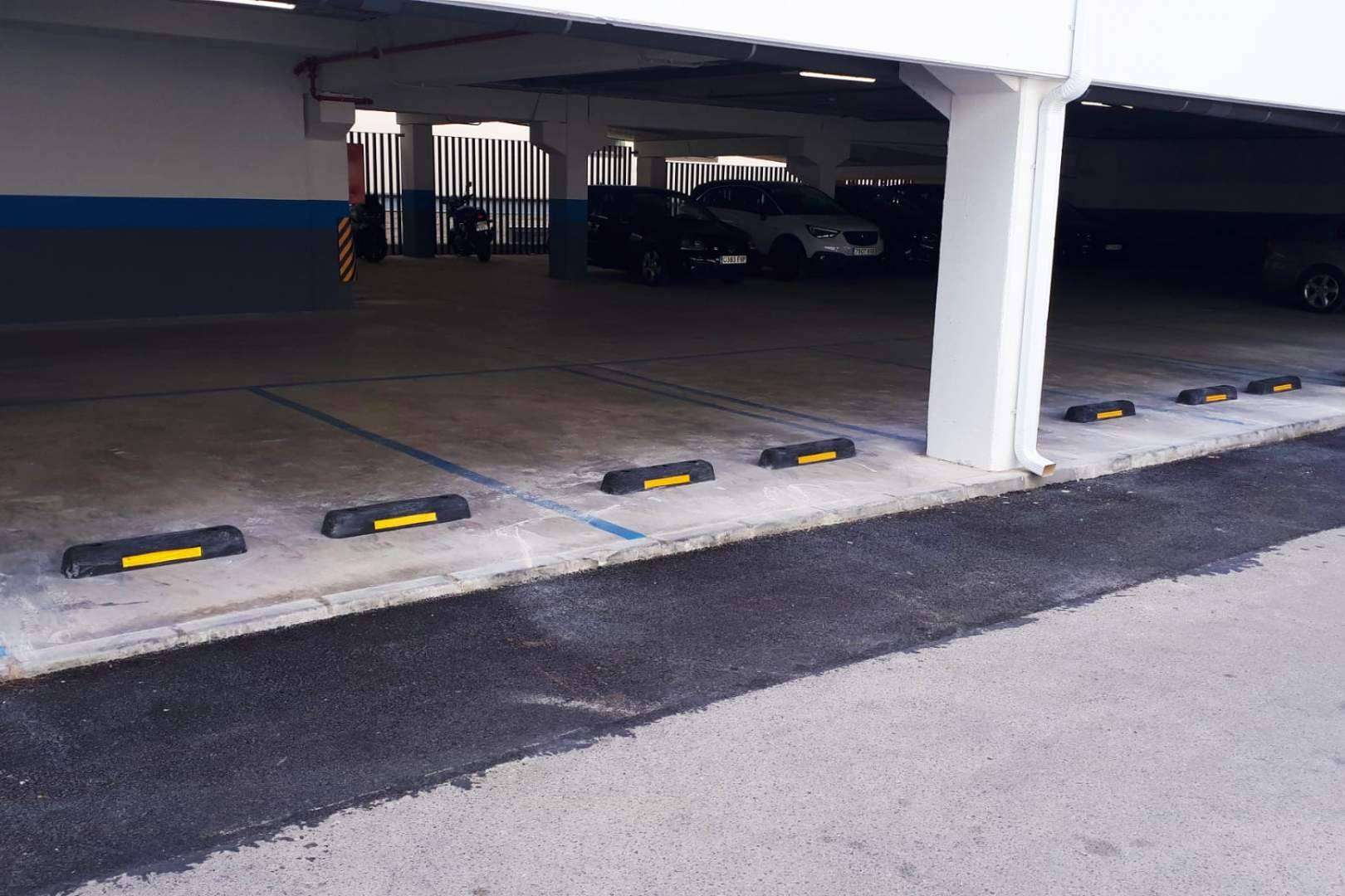 Los beneficios de usar los topes de parking de plástico 100 % reciclado de Abadecom Manufacturer SL