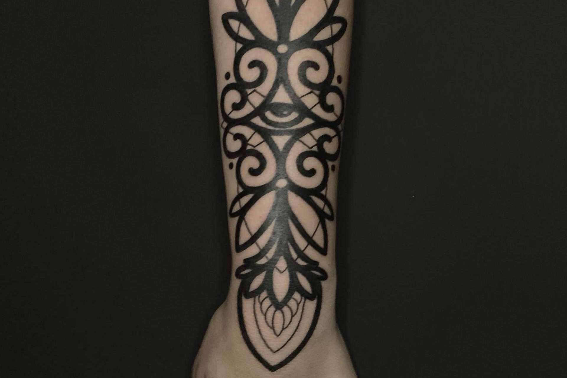 ¿De qué manera curar un tatuaje?, según los expertos de Steel of Doom