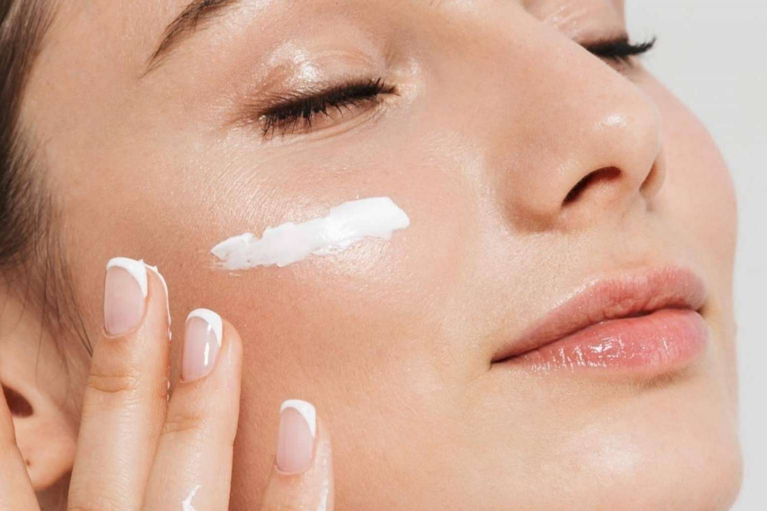 Conseguir una piel sana y bella en la que el maquillaje es opcional con los productos de MiCleo&Co