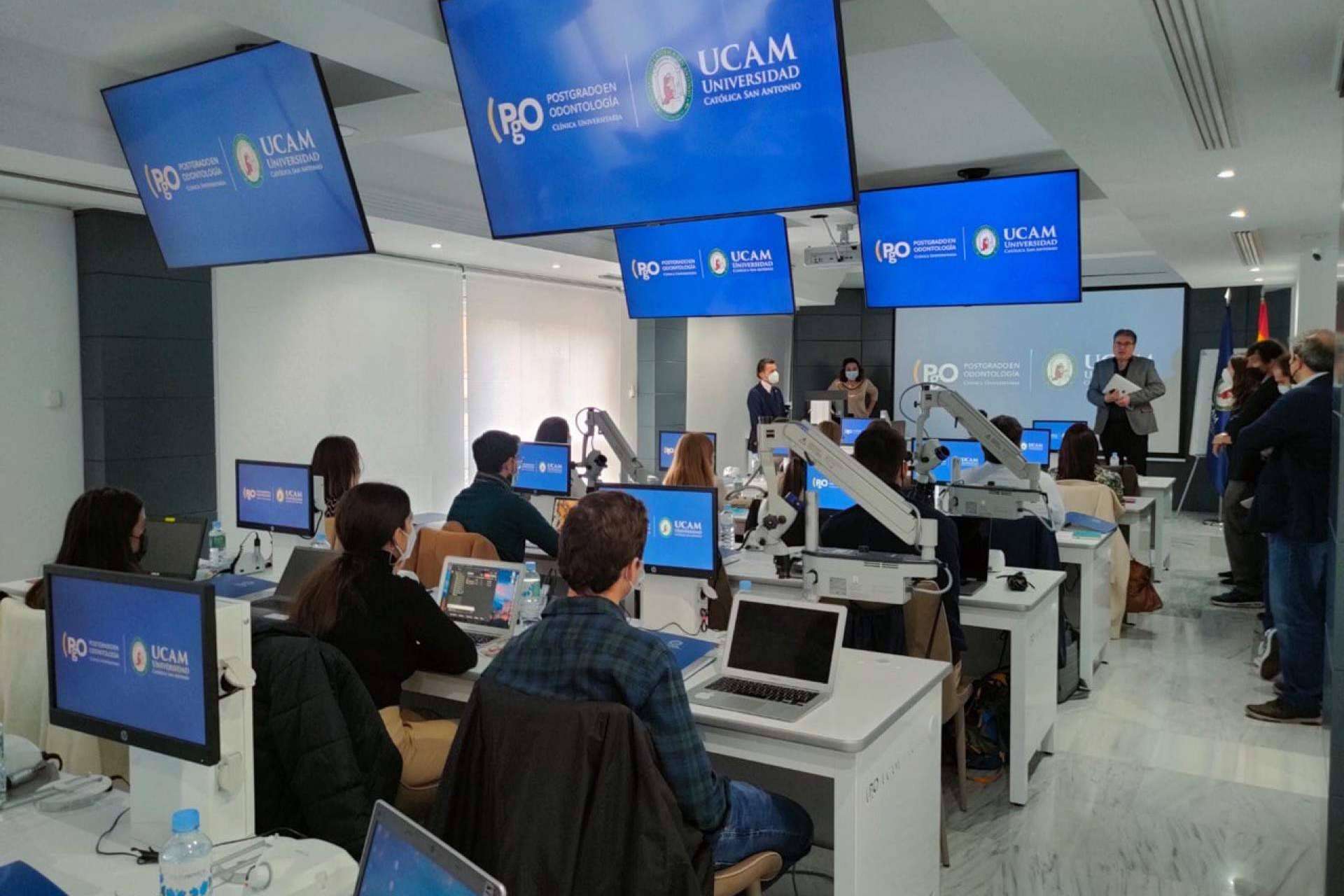 Qué estudiar al acabar la carrera de Odontología