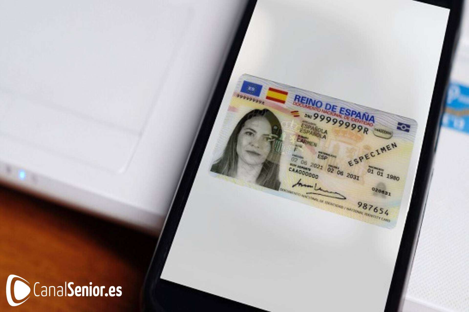 El curso online de Canal Sénior permite a la comunidad sénior adquirir el conocimiento y las competencias digitales necesarias para realizar trámites telemáticos