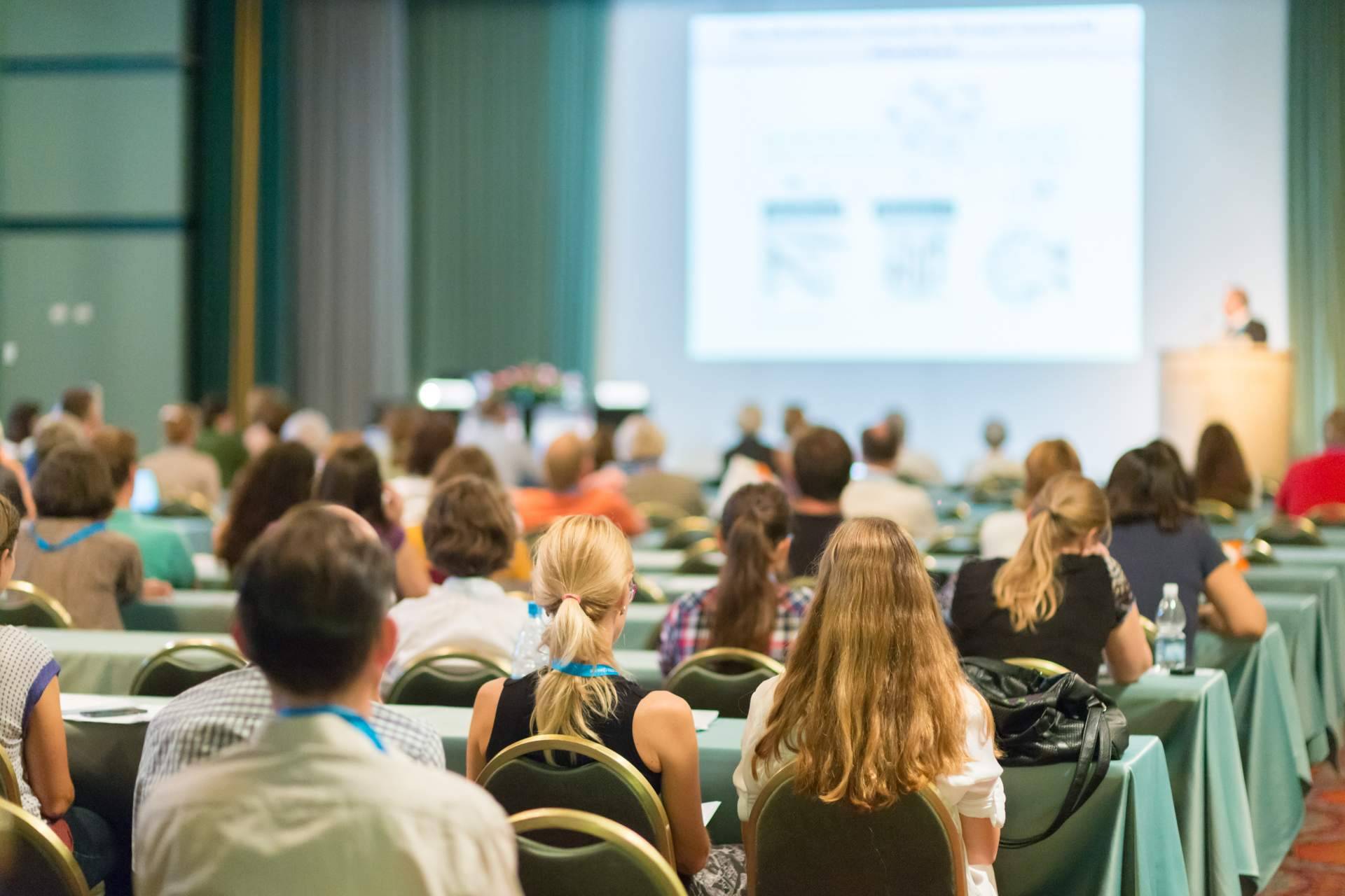 ¿De qué manera sorprender con el merchandising en ferias y eventos?, de la mano de Más Que Un Boli