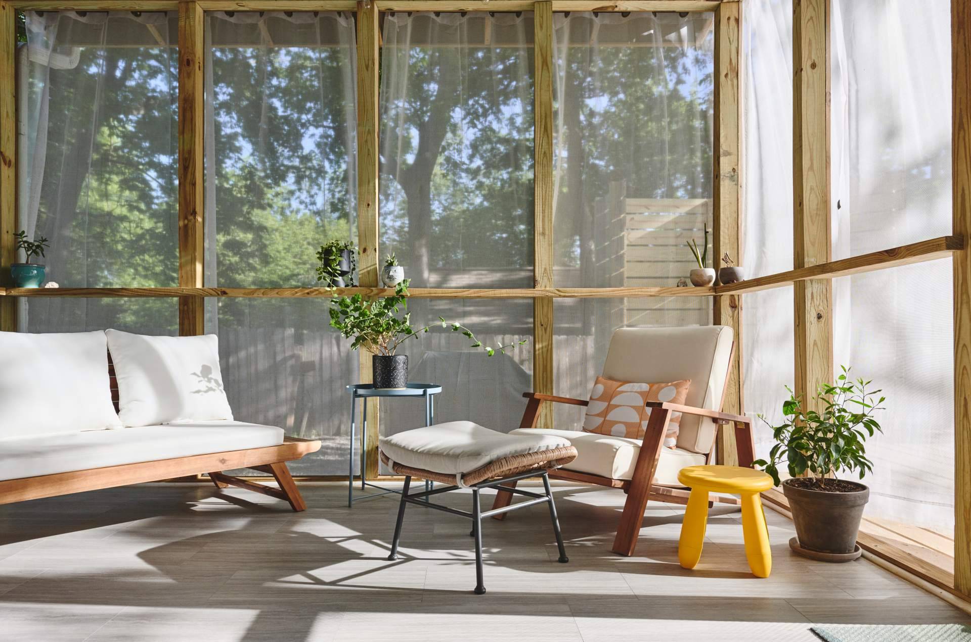 Decorar el jardín con diferentes muebles de exterior
