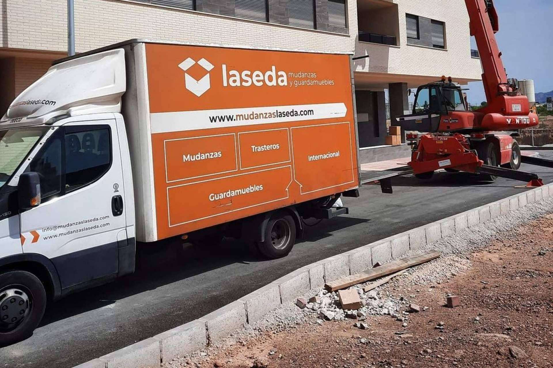 Los objetos que se deben descartar a la hora de hacer una mudanza, por La Seda