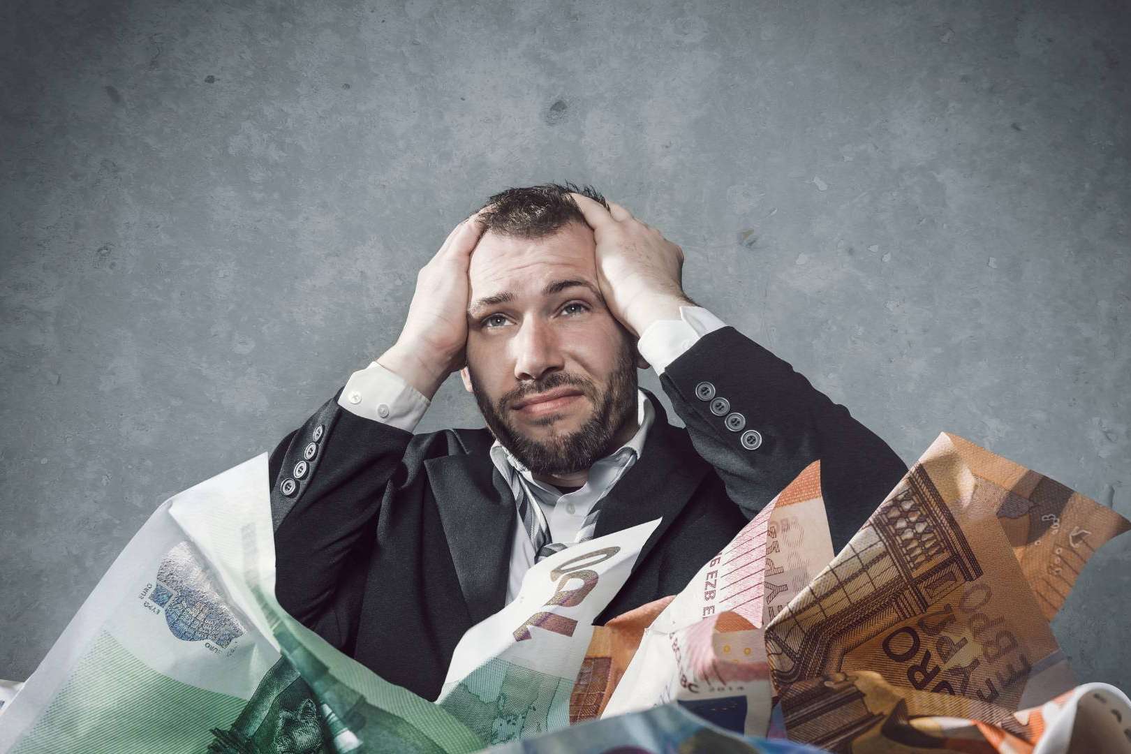 La usura de los créditos o tarjetas revolving y de los micropréstamos, por iMorosity