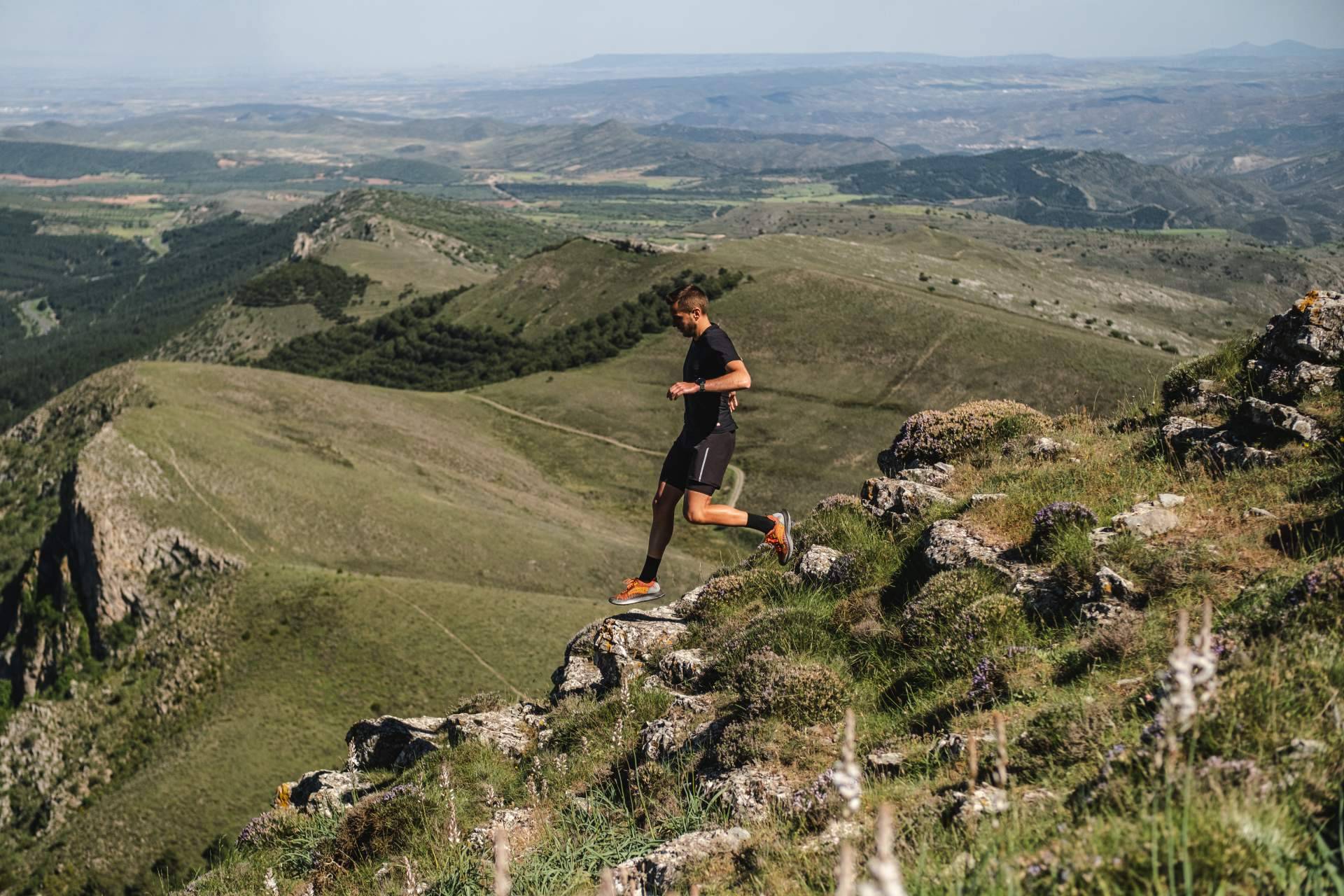 Atom, la nueva marca española de zapatillas de trail running innovadora y exclusiva