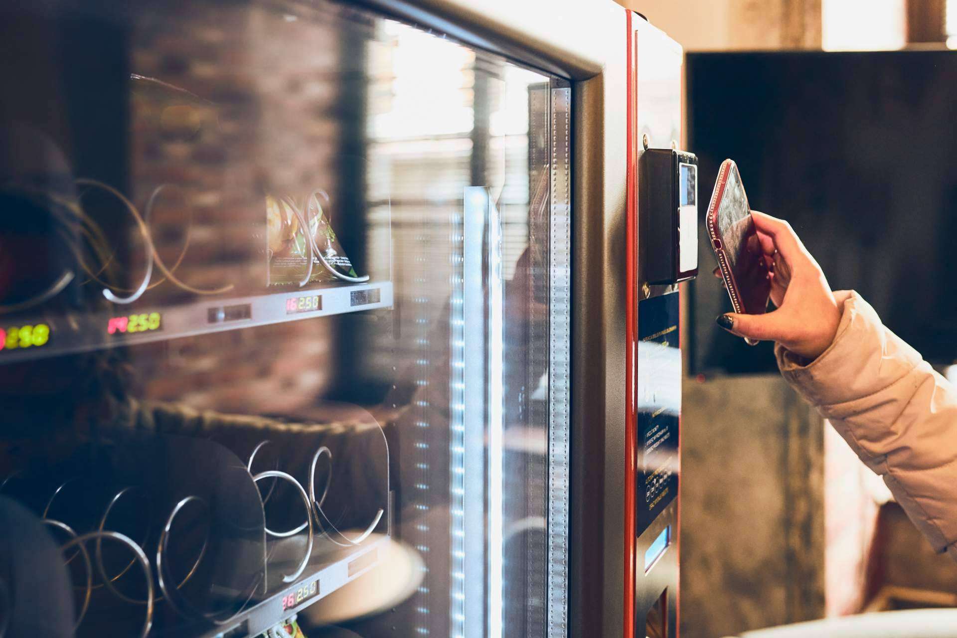 Servicio personalizado de máquinas vending, con C&B Señor