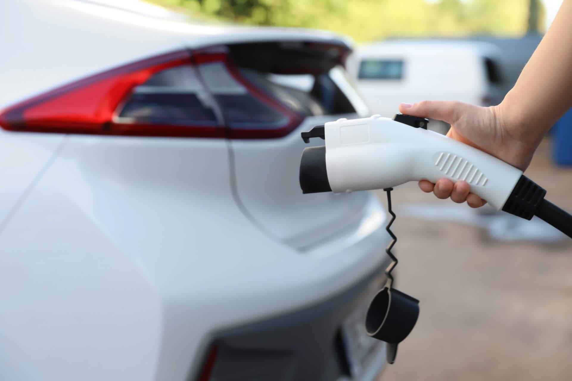 ¿Cómo cargar un coche eléctrico?, por la marca Smart Wallboxes