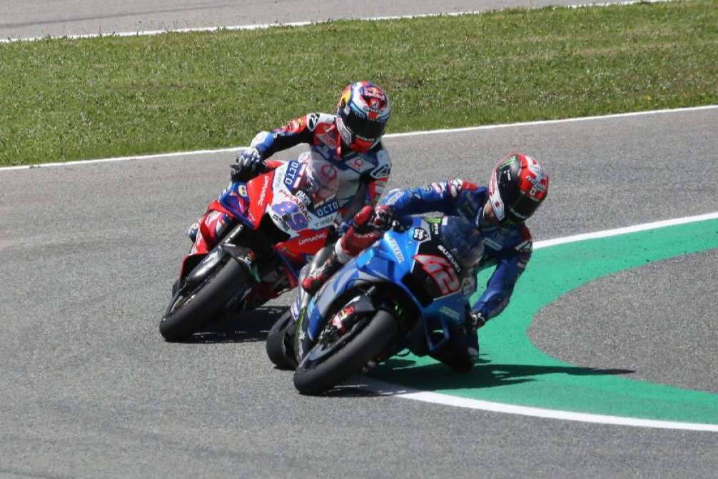 Los packs atractivos para MotoGP Aragón y MotoGP Valencia 2022 que ofrece Suitours