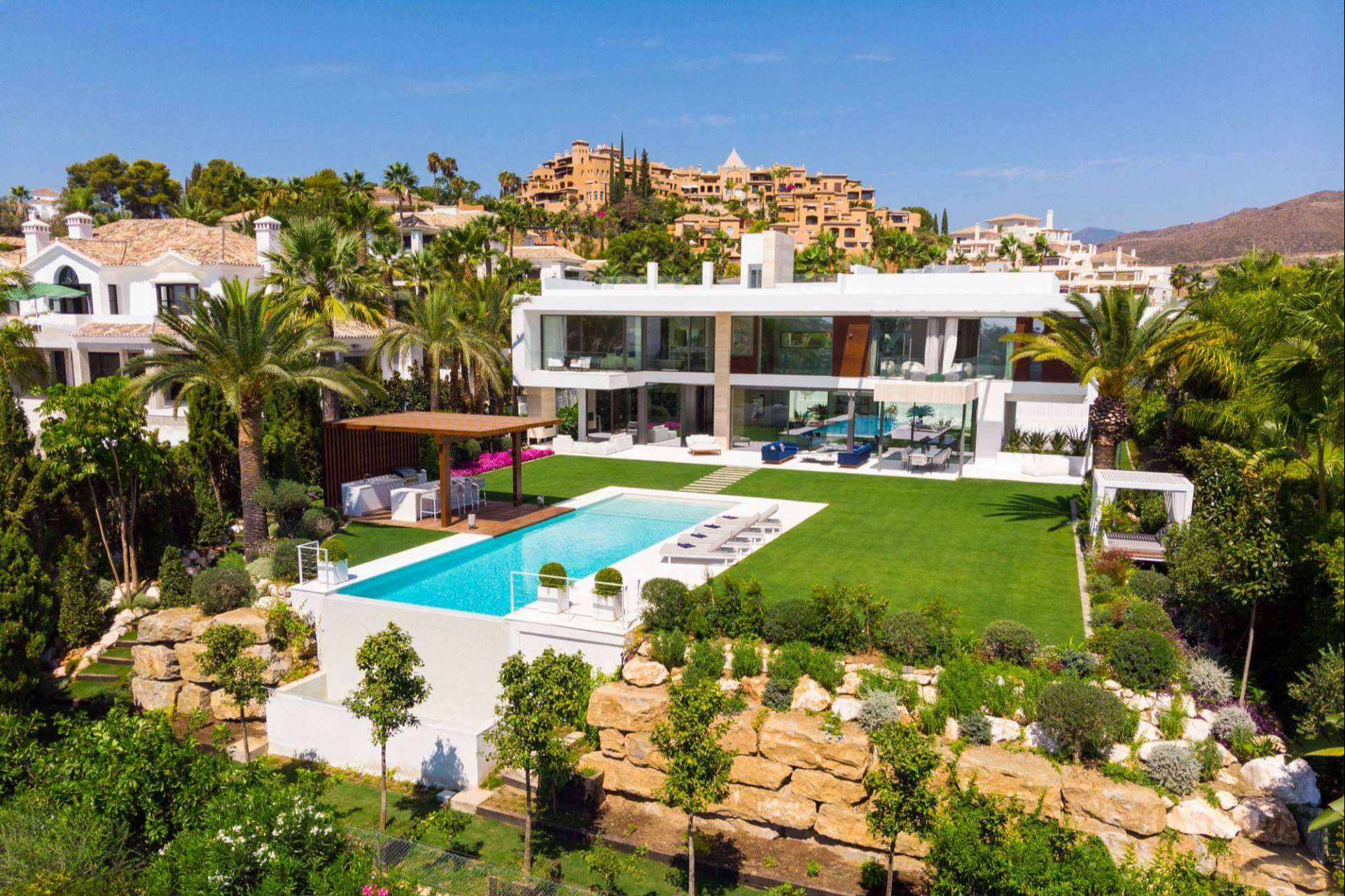 Villas de lujo en La Cerquilla de Nueva Andalucia, con Zeuthen & Company