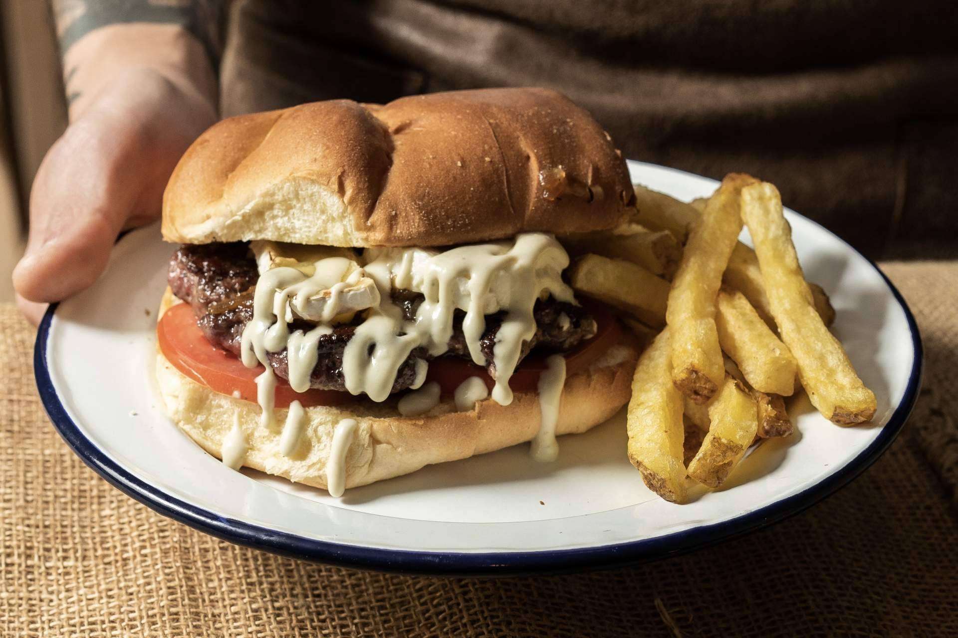 El sabor único de las carnes y hamburguesas en Barcelona del restaurante Tío Joe