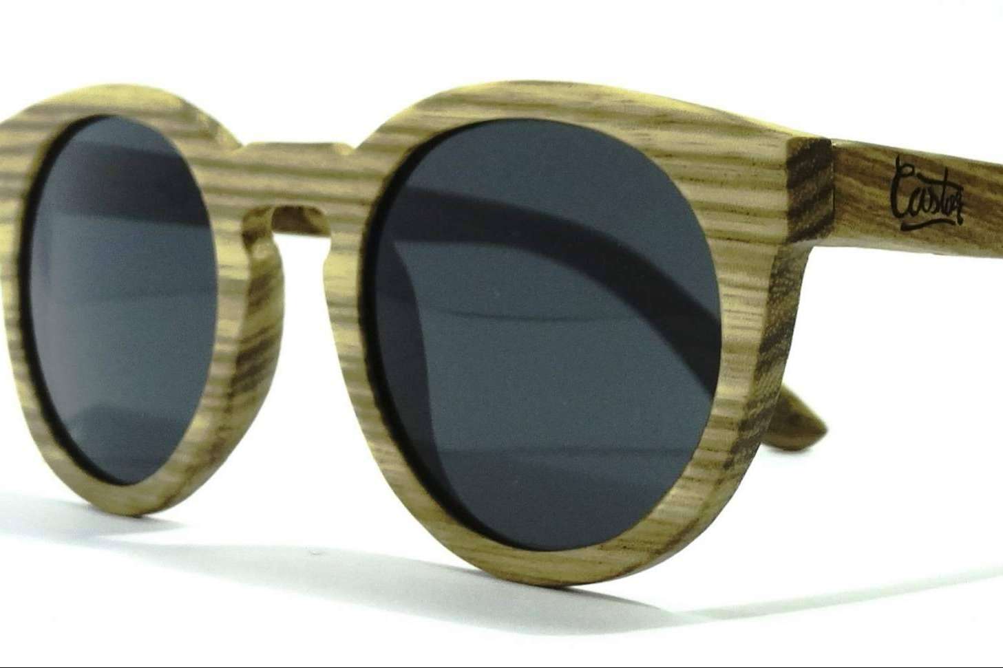 Las gafas de madera de zebrano y de olivo, por Castor Sunglasses
