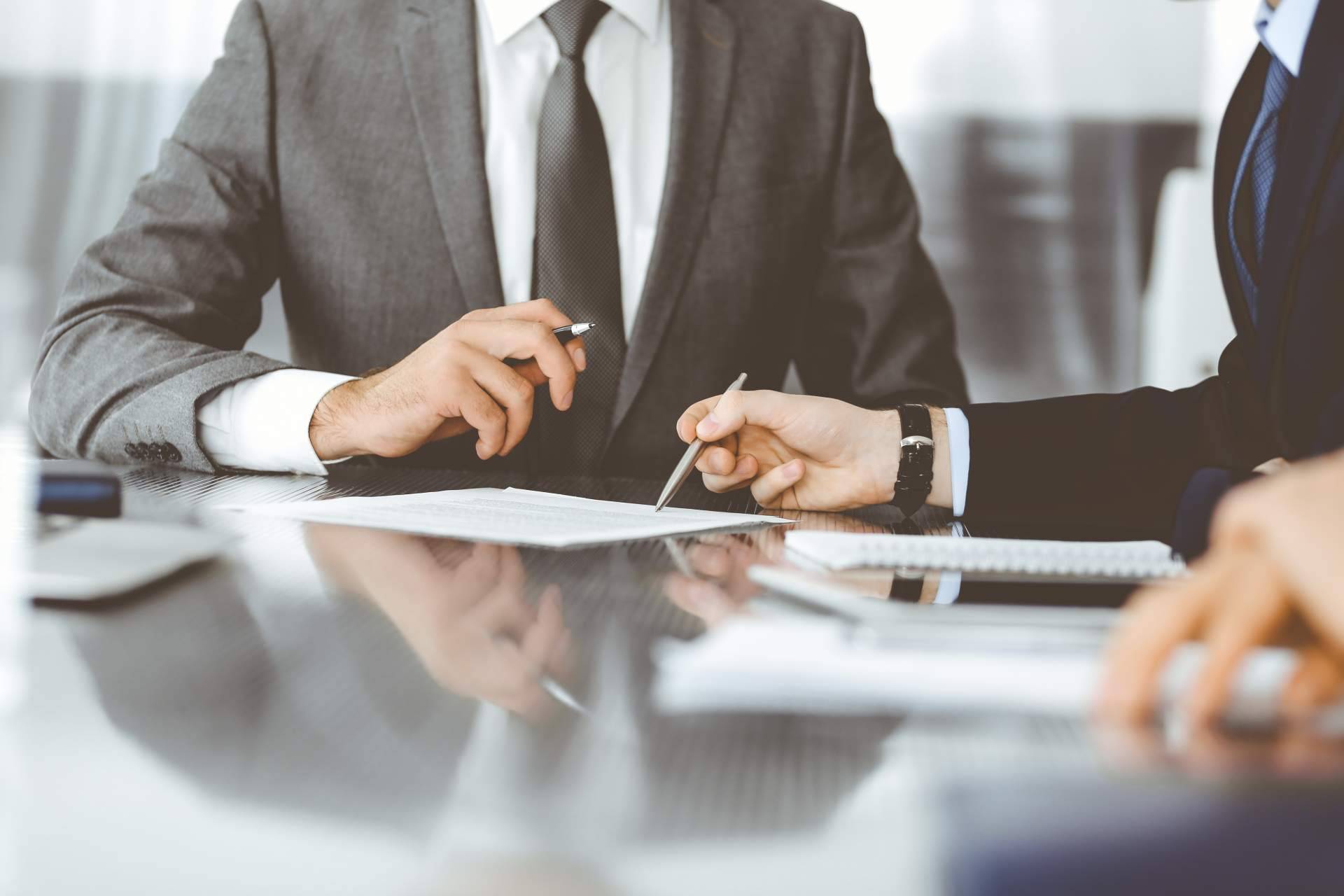 SpainCompliance habla sobre las regulaciones normativas y obligaciones legales que deben cumplir las empresas