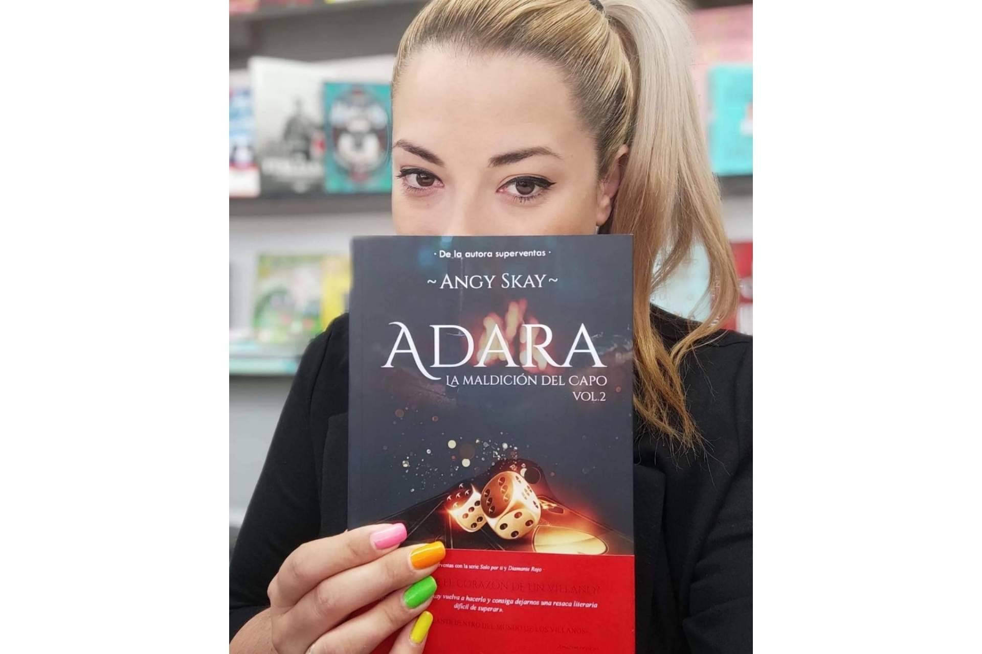 Angy Skay, la reina de los villanos, repunta en el top ventas