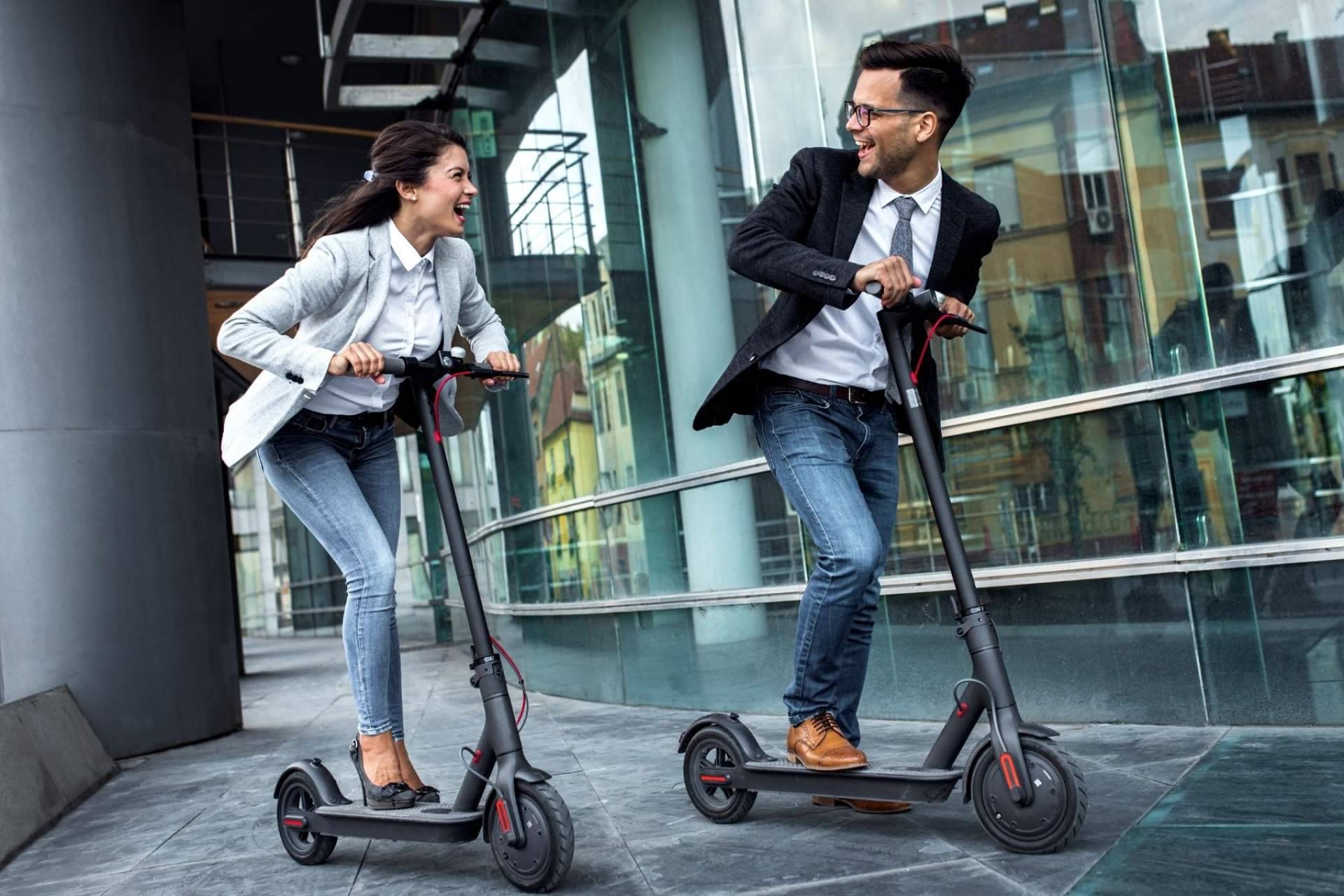 ¿Cambiar el coche por un patinete eléctrico es posible? Los profesionales de Globerada responden